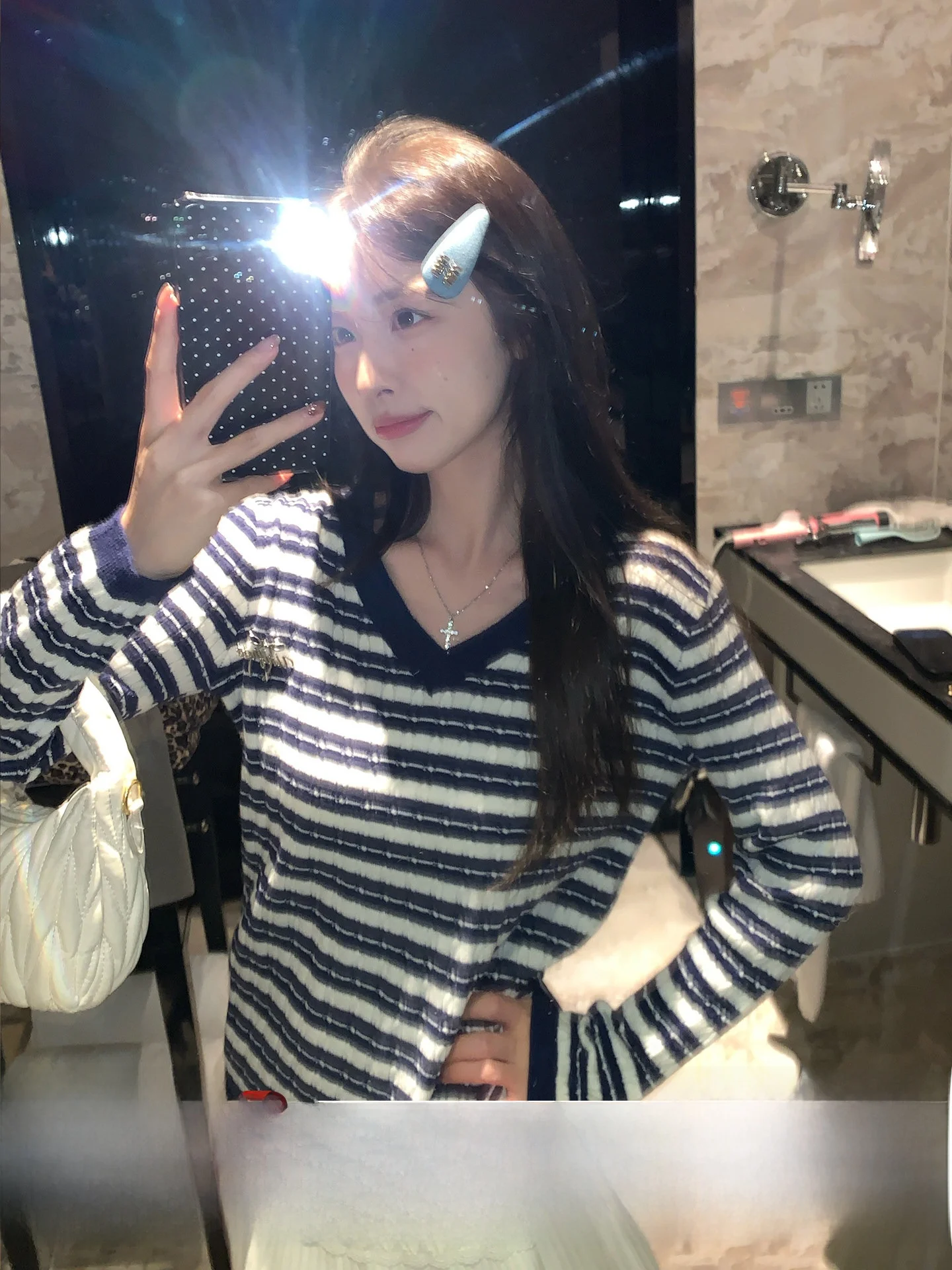 

Women's V-Ne Long Sve Knitted Sweater Loose Fit Autumn Base Layer Inner Wear Morning Bloom Stripe Pattern Soft Wool Top