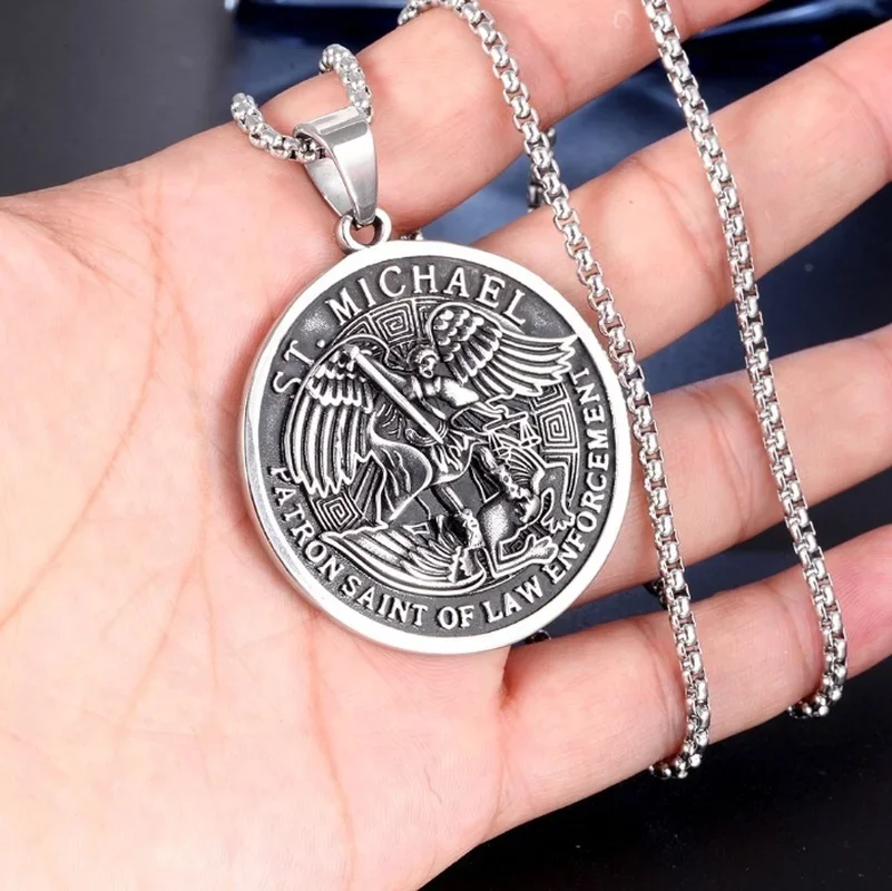 Archangel Saint Michael Round Medal Pendant Mythical Charm Men\'s Amulet Necklace