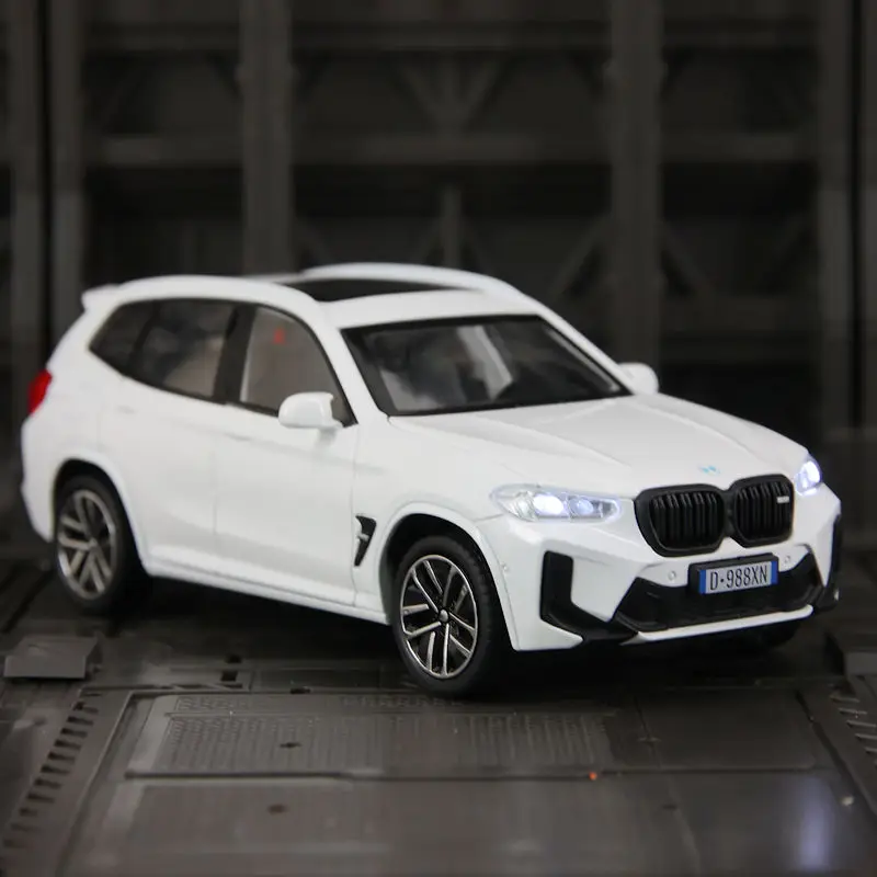 

1:32 X3M alloy off-road vehicle model doors and the front hood and trunk door can be opened can be given as a gift to friends