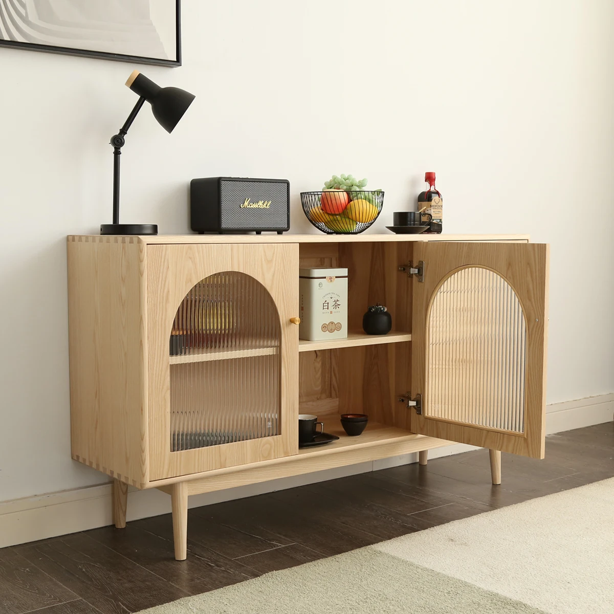 باب مزدوج، ثلاثة أدراج، خزانة جانبية لتناول الطعام من خشب الرماد، نمط خشبي ياباني، طراز كريمي، خزانة تخزين من الخشب الصلب بالكامل #3