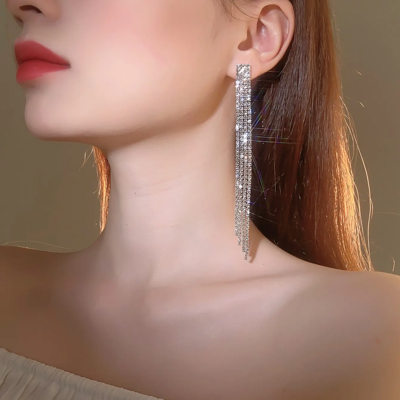 2022 Fashion Crystal Long Earrings for Women Jewelry Silver Color Rhinestone Wedding Party Dangle Earrings Brides Gifts