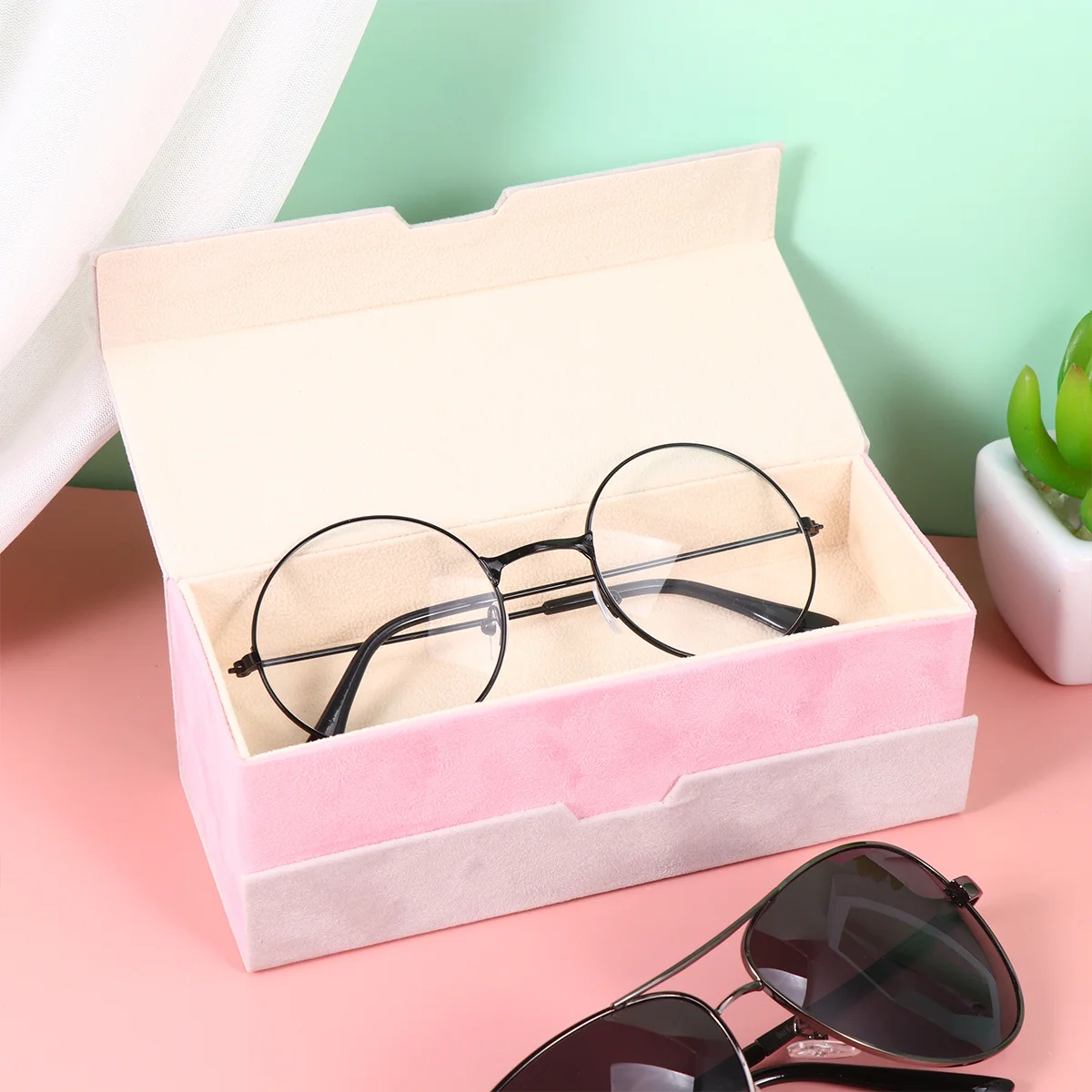 

Fashion Double Layer Sunglasses Case Fabric Material Portable Eyeglasses Storage Box Protects All Sizes Beige