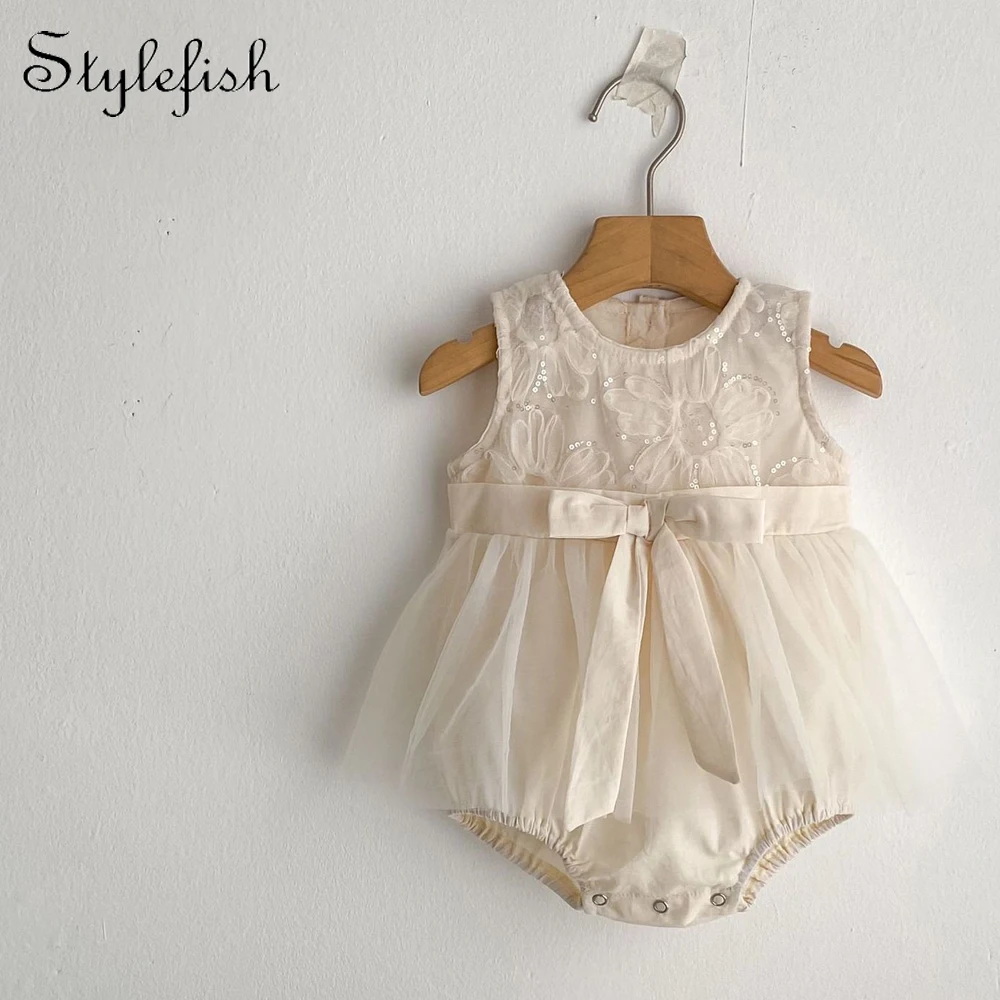 

Summer new 0-3 year old baby clothing, exquisite baby girl princess skirt embroidered triangle jumpsuit skirt