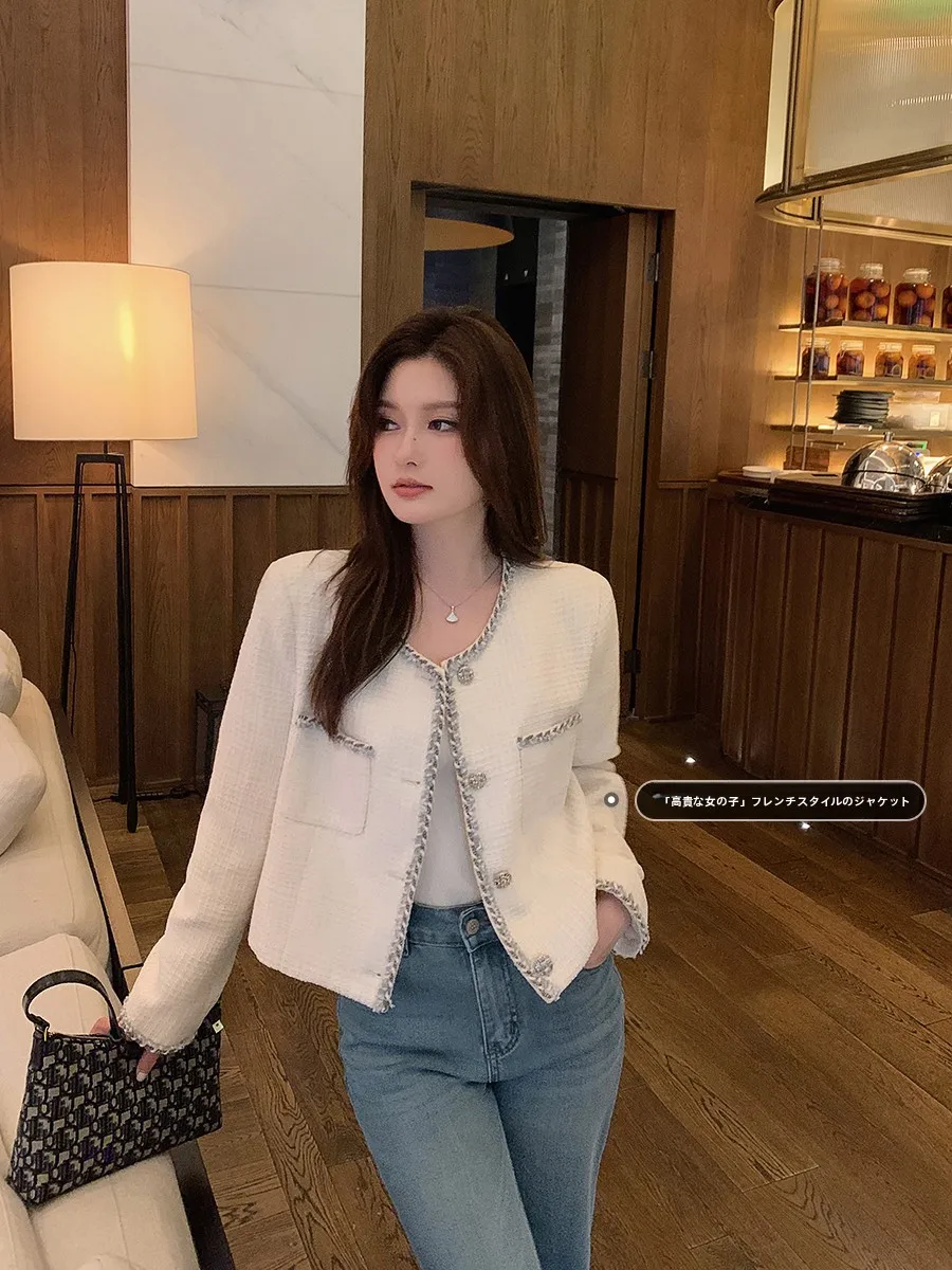 msdaoge-ort-ele-chic-sle-light-weight-women's-jaet-in-beige-color-with-button-decoration-straight-cut-autumn-outer