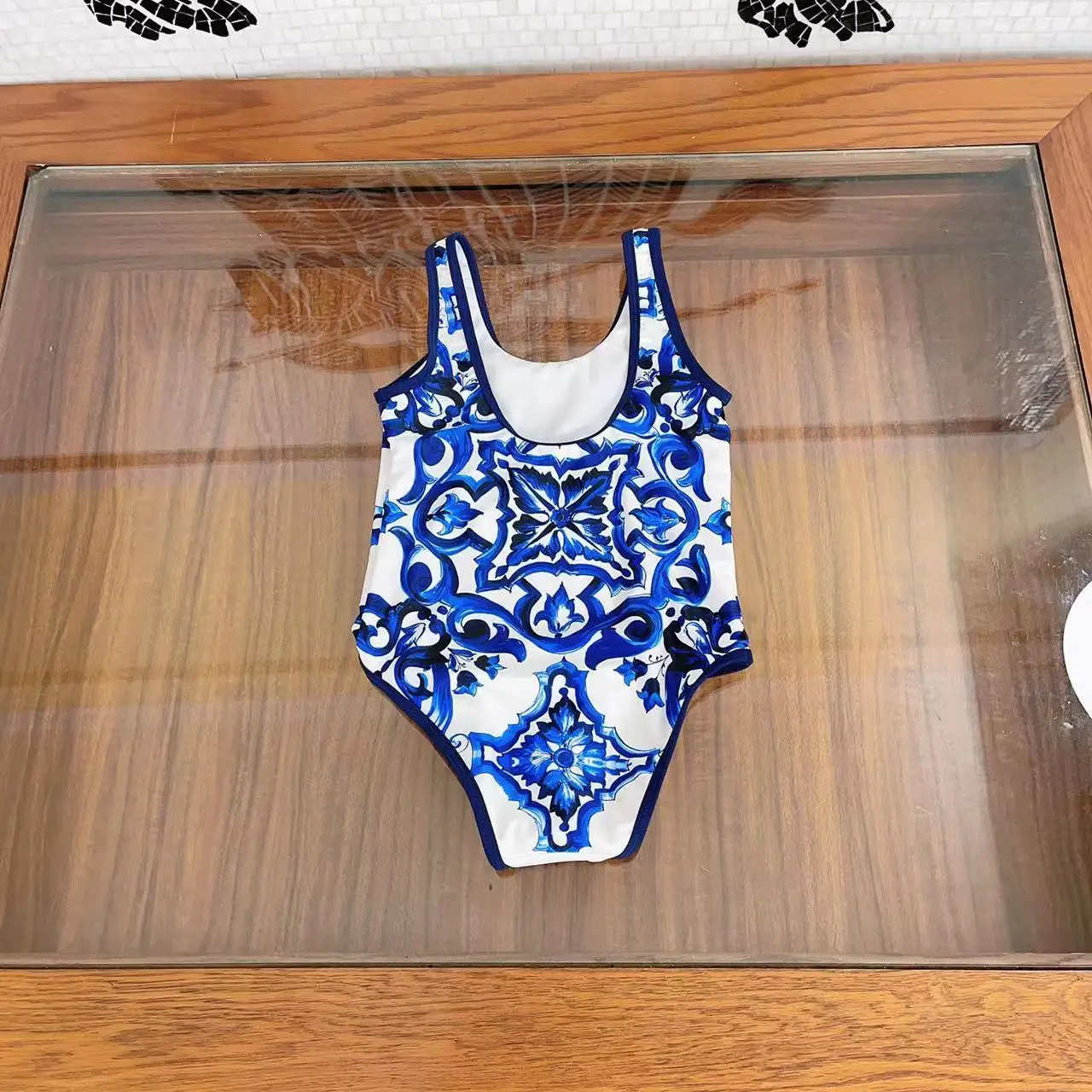 Maillot de bain une pièce pour enfants, haut de gamme, usine de vêtements pour enfants, bikini à bretelles, été, nouveau, 2024