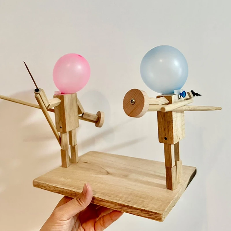 Jouets de bataille d'homme en bambou faits à la main, bricolage, gastronomie en bois, bots de marionnettes, bataille de deux joueurs, fête à la maison, jeu amusant pour enfants