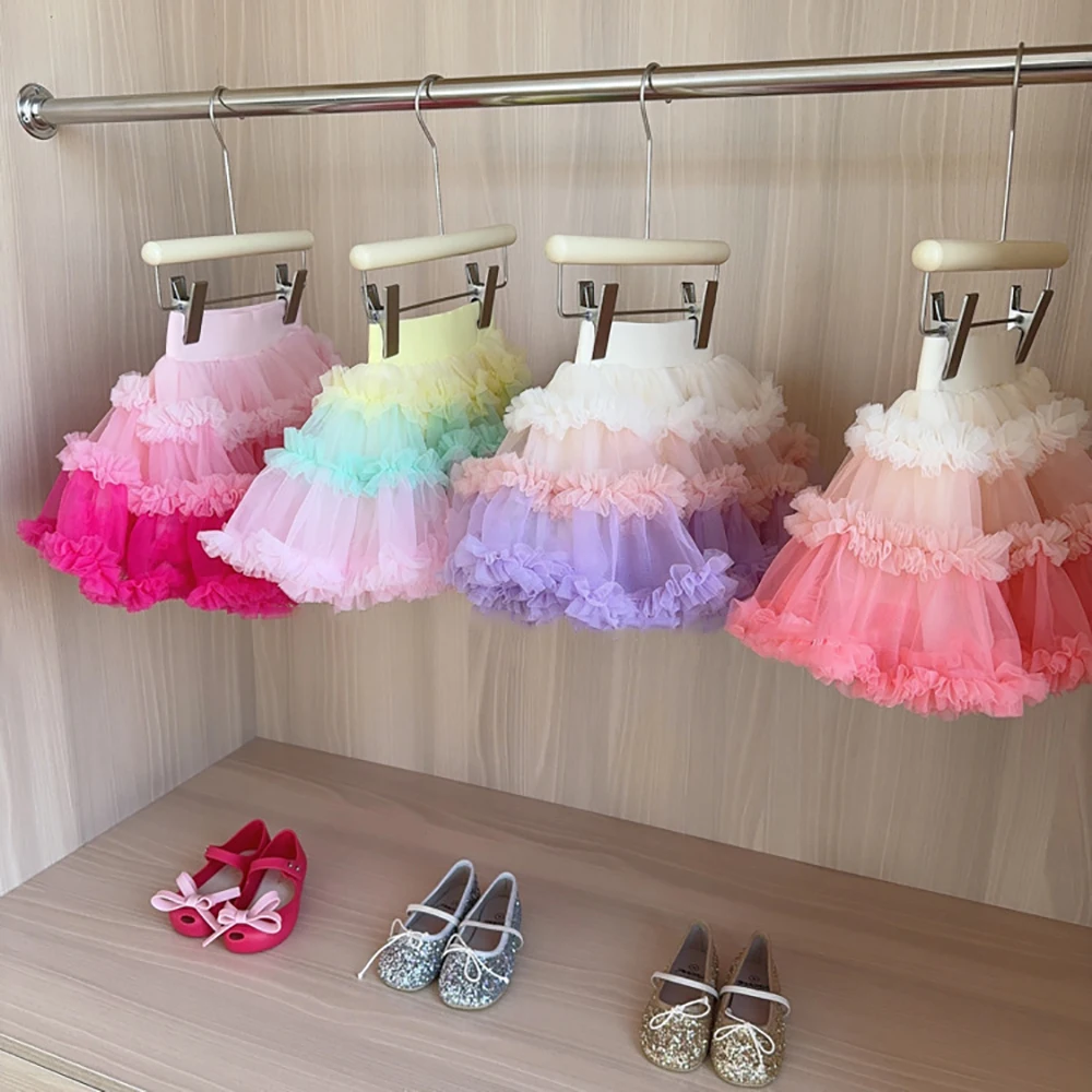 

Новинка лета 2023 года, милые радужные модные юбки трапециевидной формы, корейская детская балетная полуюбка для детей 2–7 лет, шорты для девочек, юбка