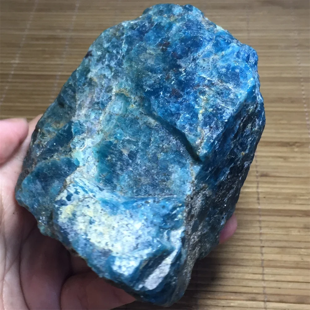 Natural blue apatite crystal raw stone, energy gemstone, reiki healing, gift, meditation, demagnetization