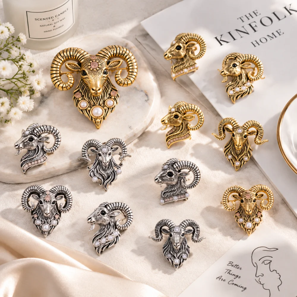 Vintage Goat Head Brooch Metal Sheep Head Lapel Pin Inlaid Crystal Pearl Animal Brooch for Men Suit Shirt Collar Pin Accessory