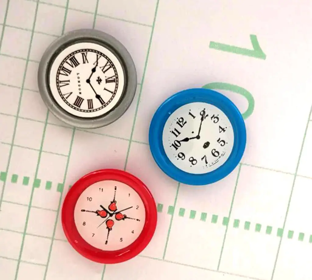 

3picecs 1:12 Scale Miniature Simulation Wall Clock - Dollhouse Accessories Scene Model Photography Backdrop Small Clock Prop