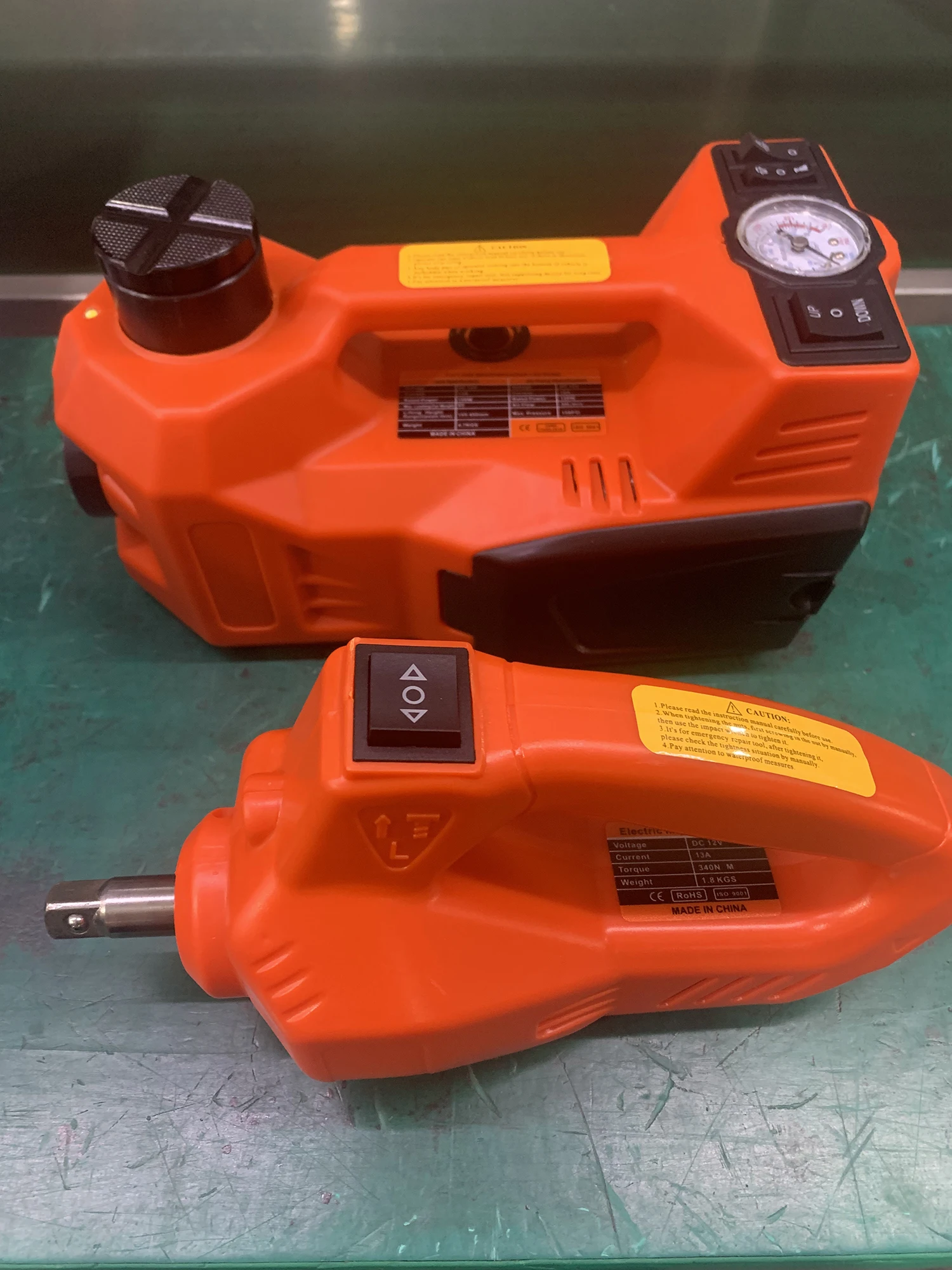 5 Ton Electric Car Jack Hydraulic Jack W/Electric Impact Wrench Built-in Inflatable Pump LED Light For SUV Sedan Truck Repair