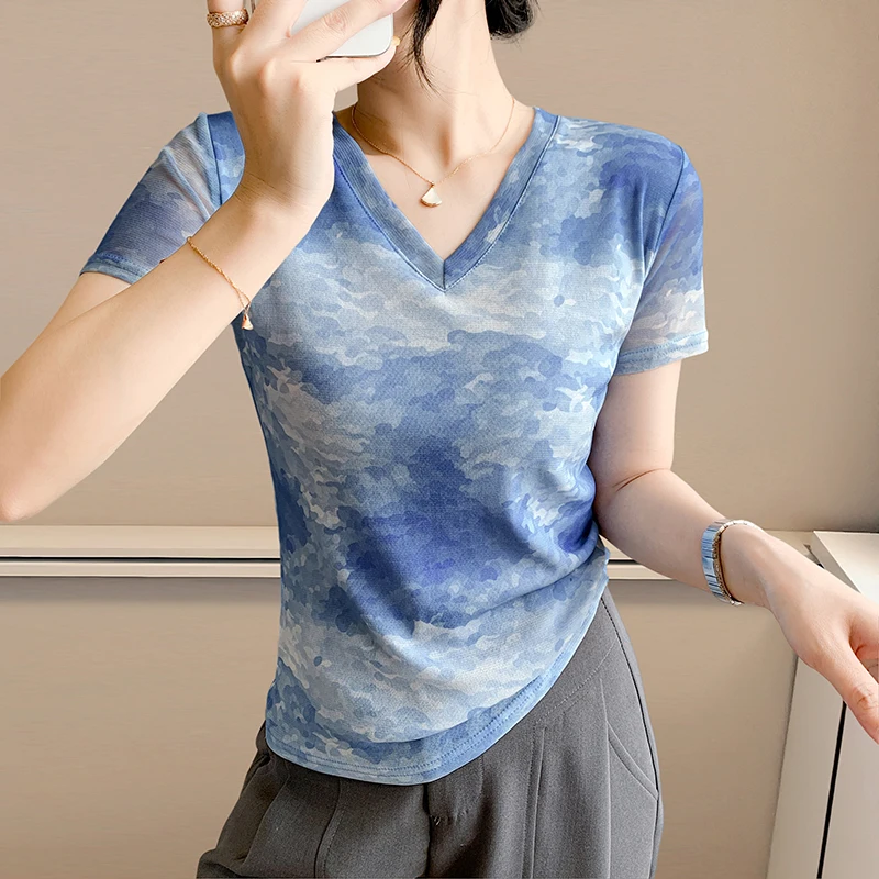 MadBlack-Women's European T-Shirt, Sexy V Neck Geometry Printed, Retro Short Sleeve Elastic Slim S-3XL Tee, 2025 Summer T56810CC