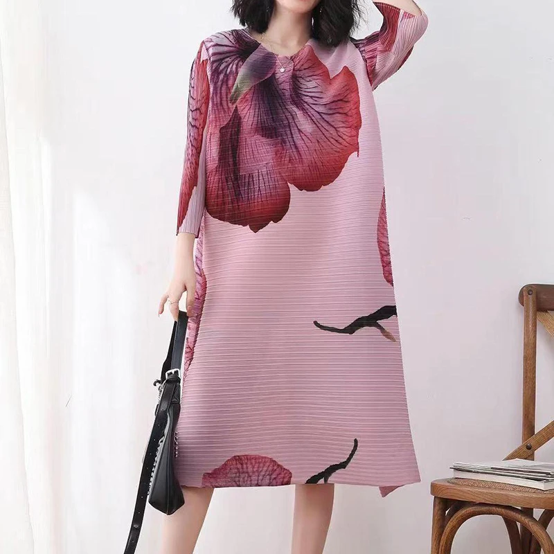 فستان مُزين بطباعة مرنة على شكل زهرة كبيرة للربيع والصيف فضفاض فيستدوس دي فيرانو موخير 2023