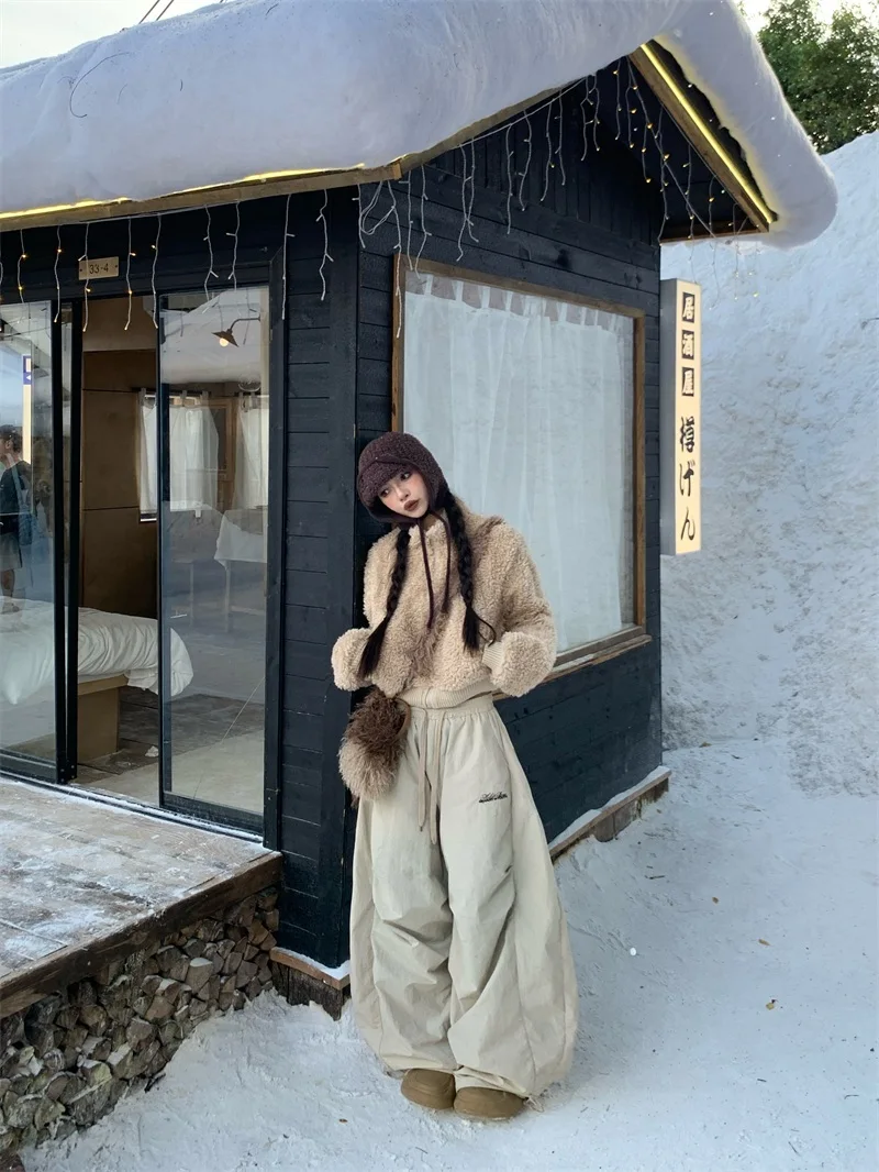 

Женская куртка из меха ягненка в стиле ретро, осенне-зимняя хлопковая куртка с вышивкой и воротником-стойкой, универсальная куртка Thiened Co...