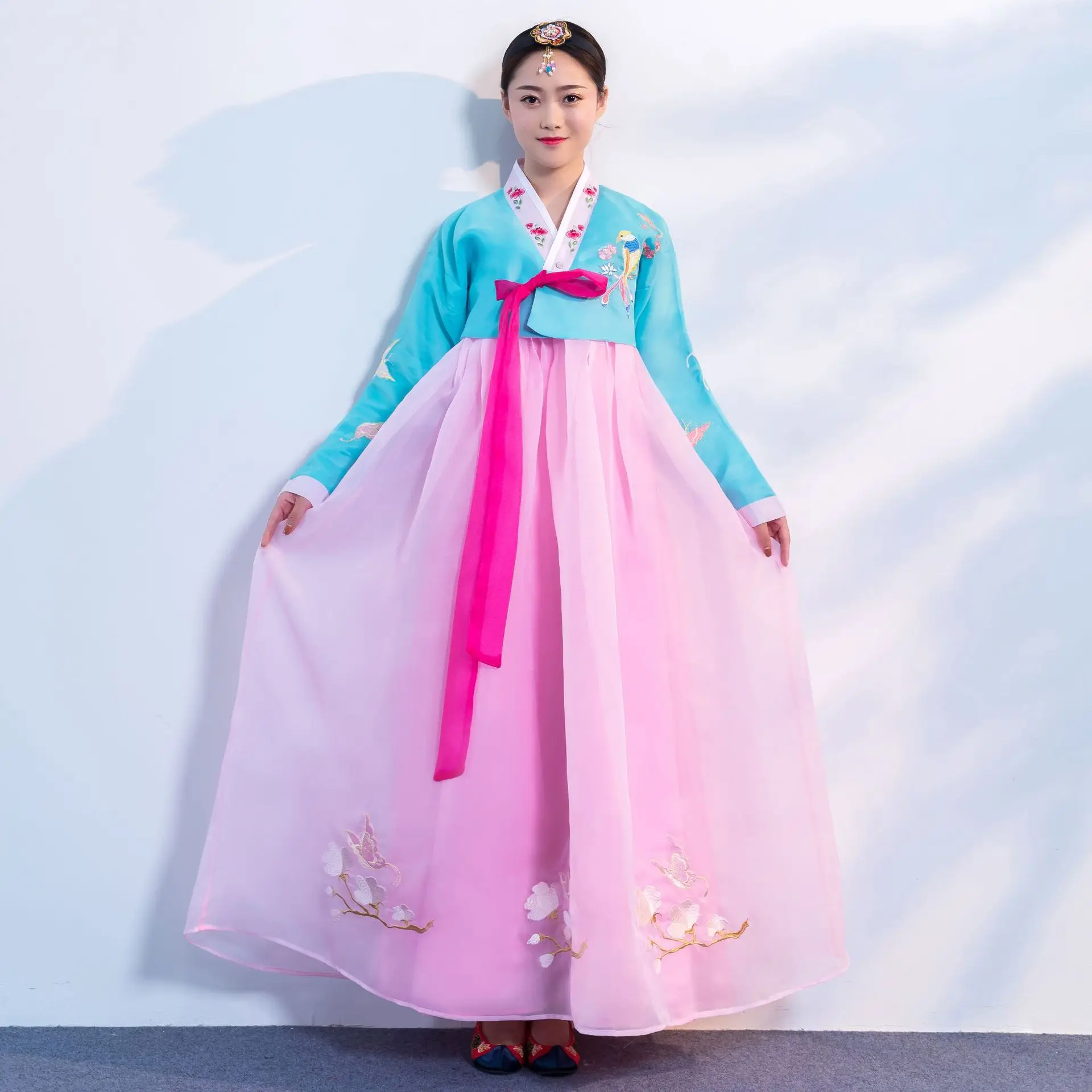 

Korean Dress Elegant Princess Palace Costume Korea Emboridery Wedding Party Orthodox Hanbok Folk Women Traditional Costume