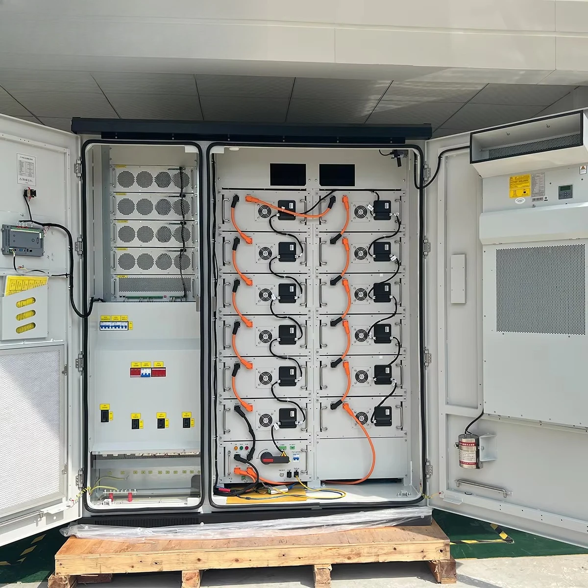 BESS 200kwh Energy Storage System With PCS 100kw All in One Plug and Play for Factory Power Application