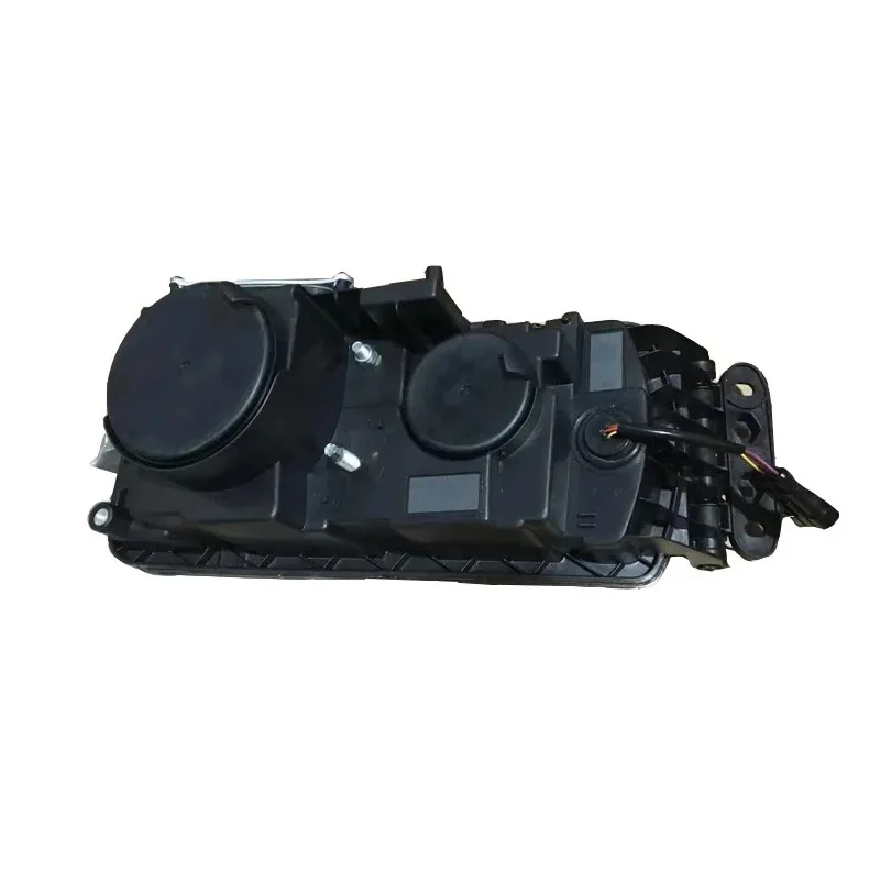 1PCS 24V LHD Truck Headlight For IVECO high-way Eurocargo Stralis Trakker Truck 5801571745 5801571746 5801745447