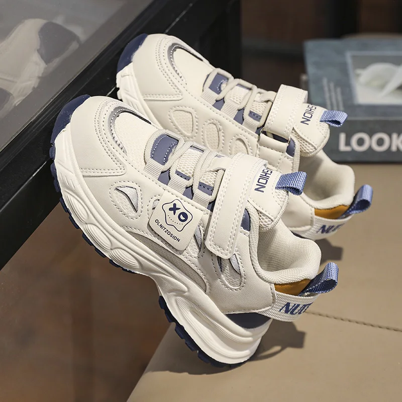 أحذية رياضية ممتصة للصدمات للخريف للأطفال، أحذية للأب غير قابلة للانزلاق للفتيات، أحذية جري خفيفة على الطراز الأجنبي