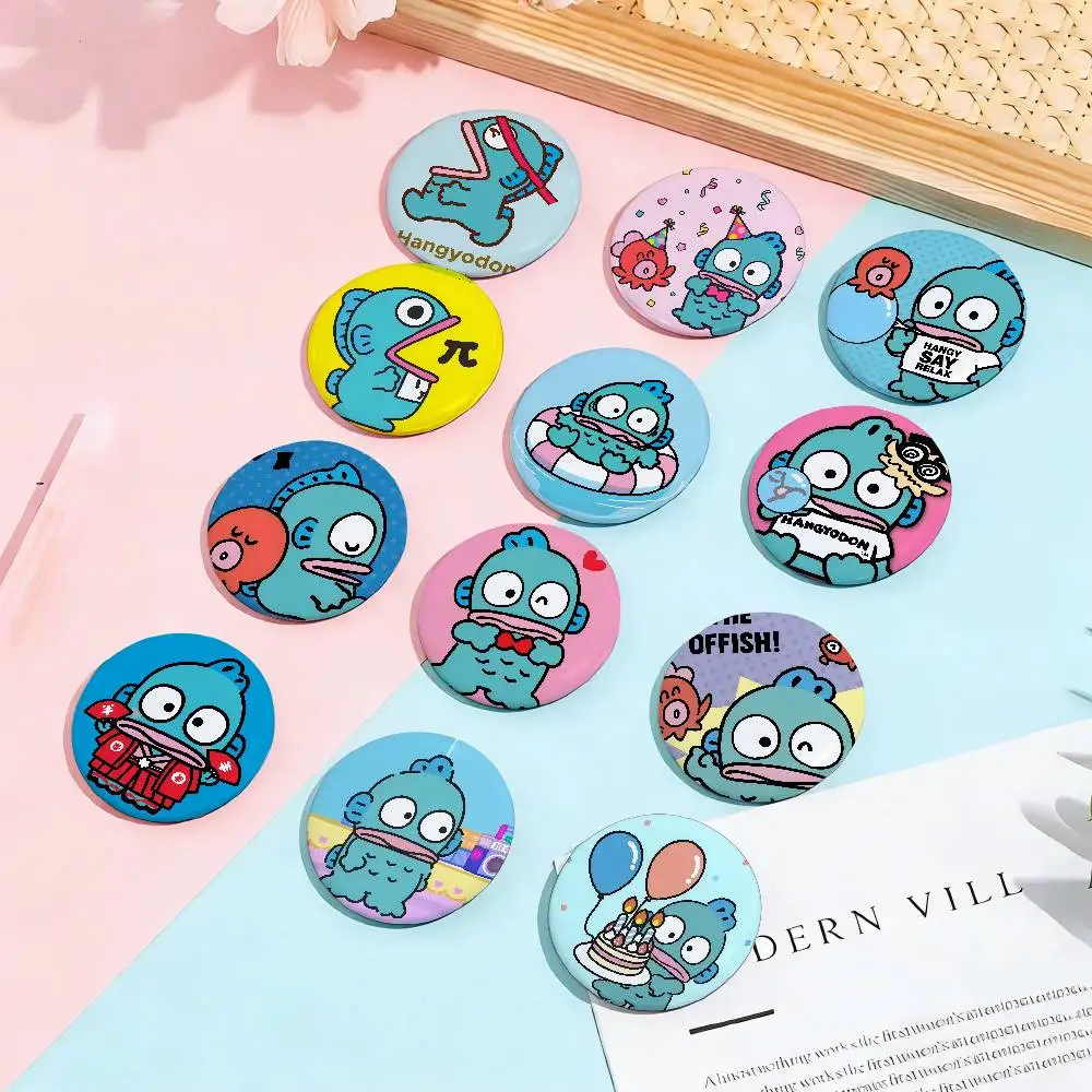H-Hangyodon 58mm handgemachte Brosche Cartoon Cosplay Abzeichen auf Rucksack Schmuck Zubehör Geschenke A