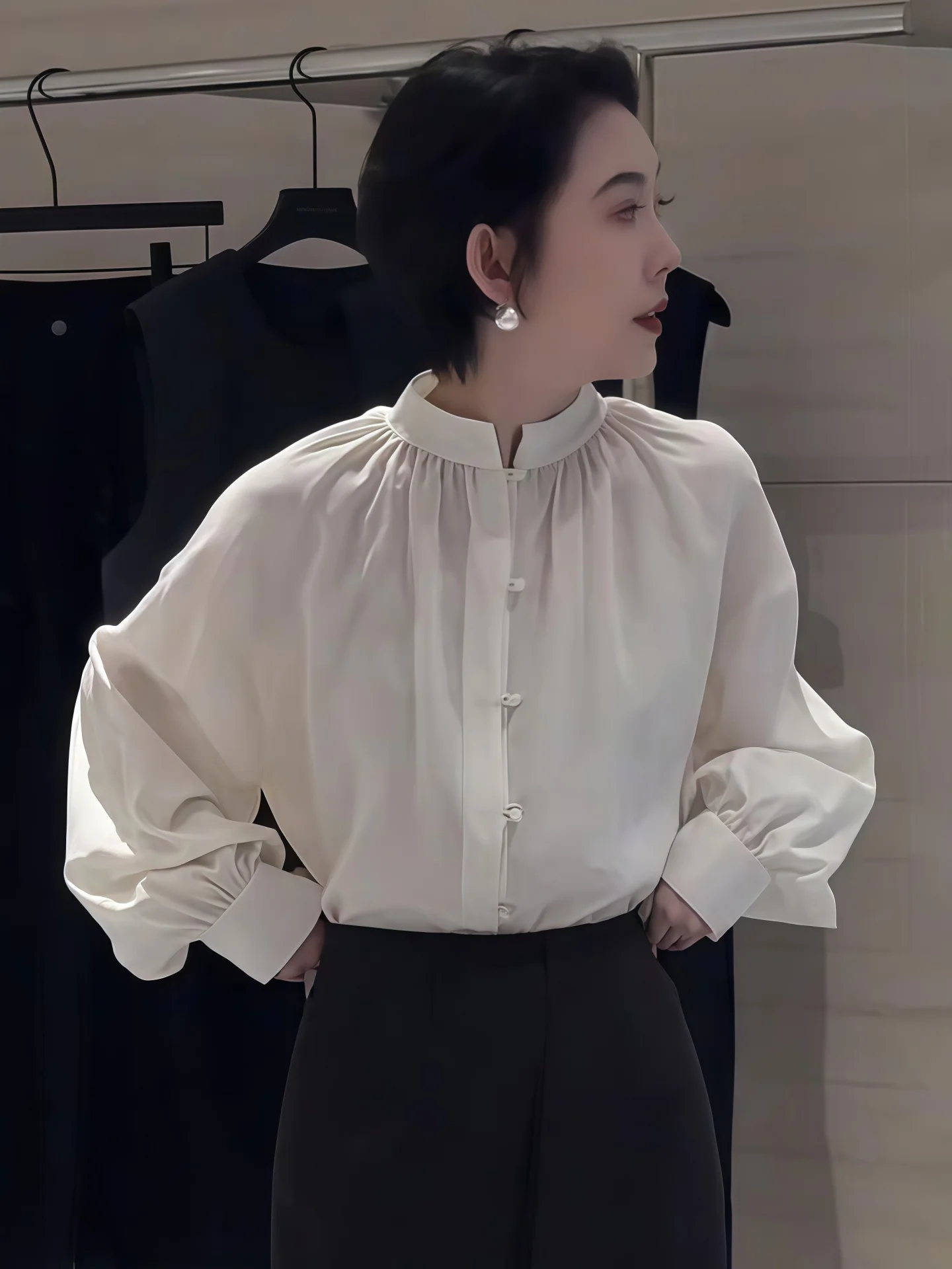 

Elegant White Long Sleeve Shirt Women's Loose Casual Top Stand Collar Commute Style Comfortable Breathable Skin-Friendly
