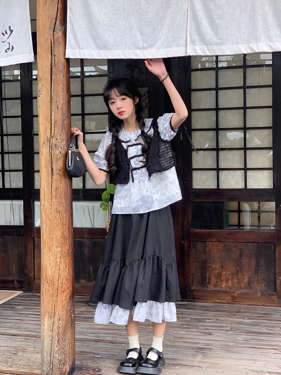 

New Chinese Style Gradient Slimming Women's Top And Vest Set Summer Loose Irregular Short Sleeve Fashion Ensemble