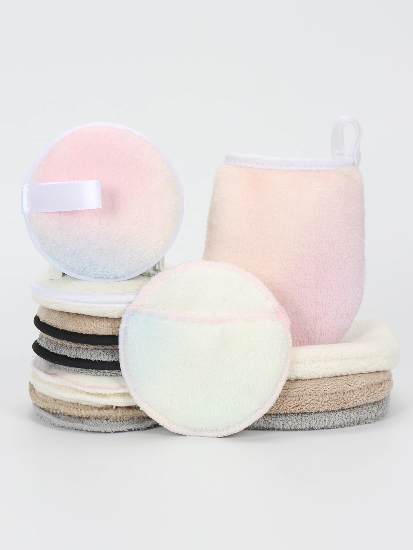 3Pcs Makeup Remover Gloves Machine Washable and Reusable Facial Cleansing Tools, Suitable for All Skin Types.