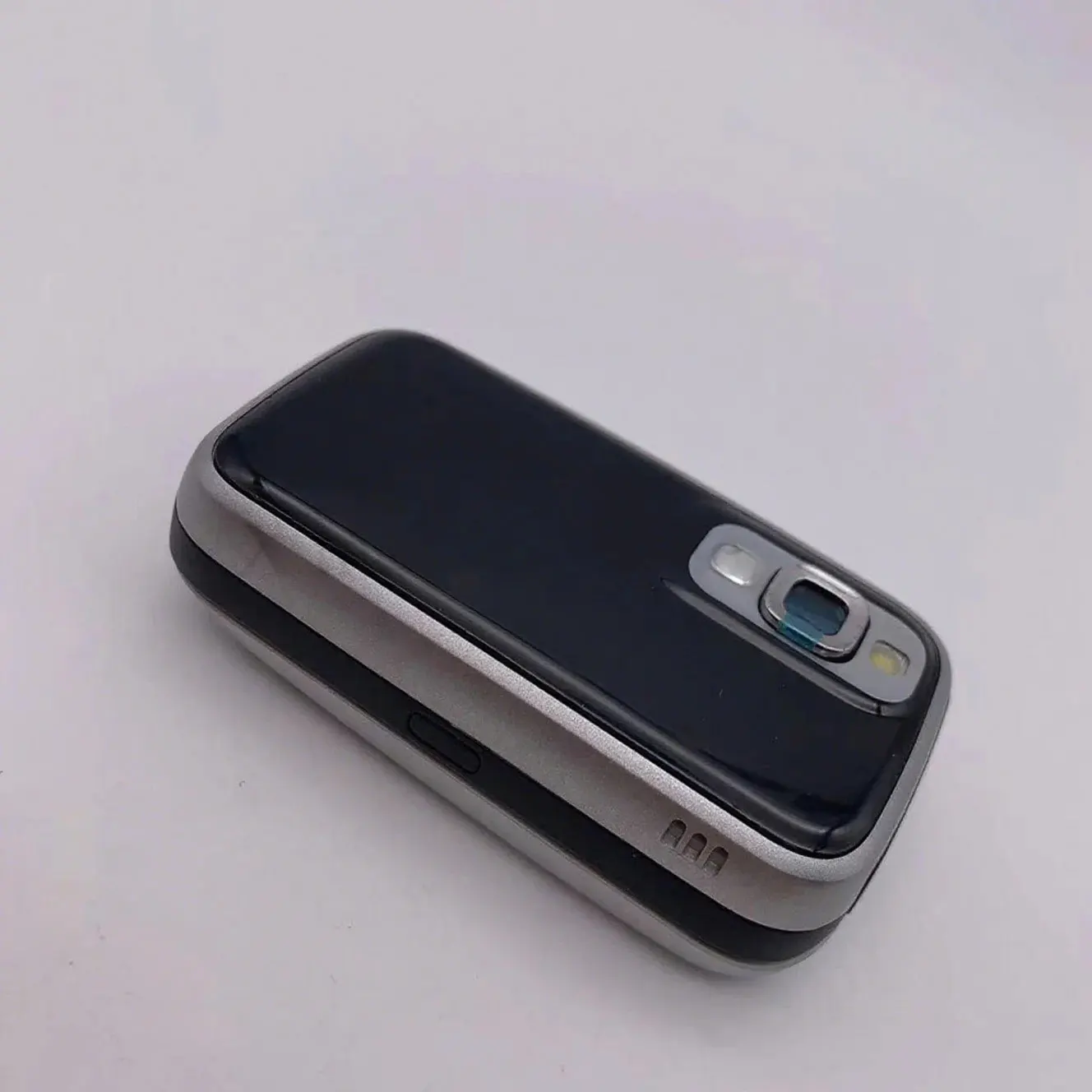 لوحة مفاتيح أصلية غير مقفلة 6111 بشريحة واحدة GSM 900/1800/1900 بلوتوث 700 مللي أمبير في الساعة للهاتف المحمول متعددة اللغات مصنوعة في فنلندا