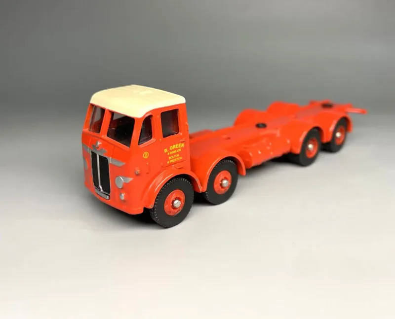 

New Arrival Special Price Die-cast Metal Classic British Trailer Model Furniture Display Collection Vehicle Length About 12CM