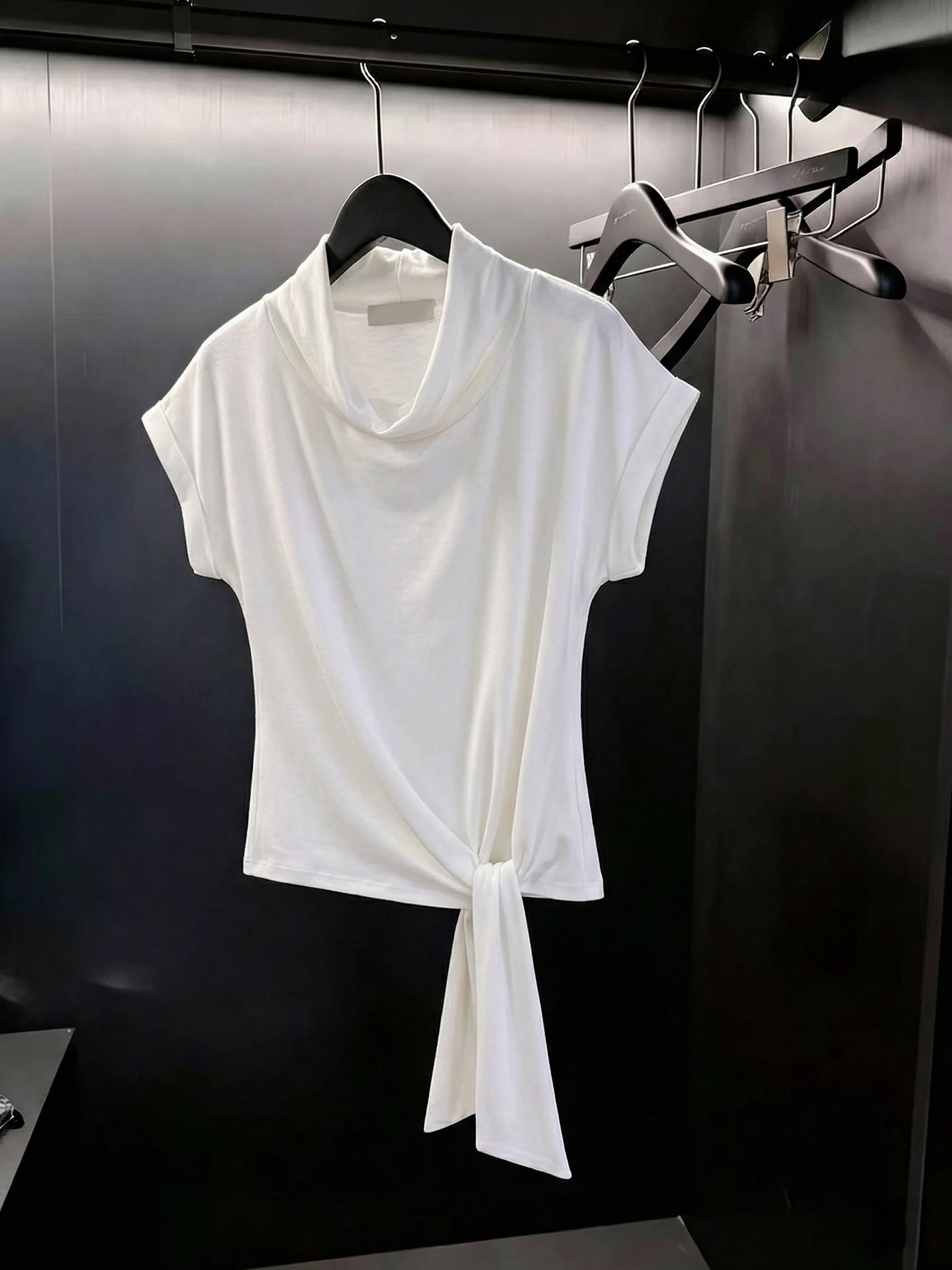 

Chic Pure Color Short Sleeve T-Shirt Women's Commuter Style Knot Design Versatile Summer 2026 Trendy Straight Cut Top