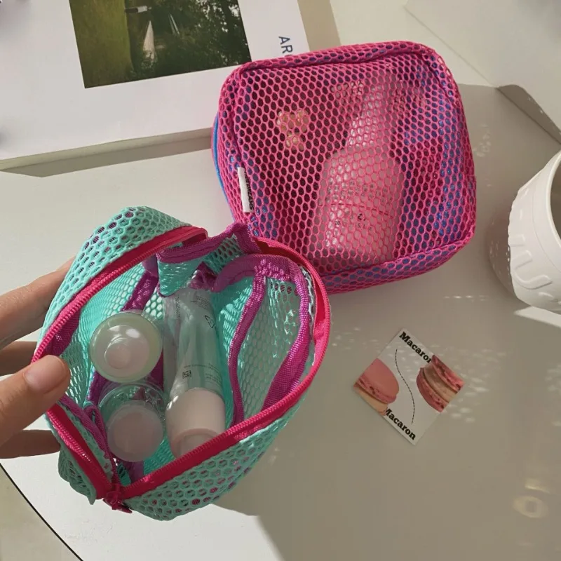 

Women's Makeup Pouch Reusable Multi-purpose Square Toiletry Bag Handle Mesh Zipper Bags Lightweight Transparent Storage Bags