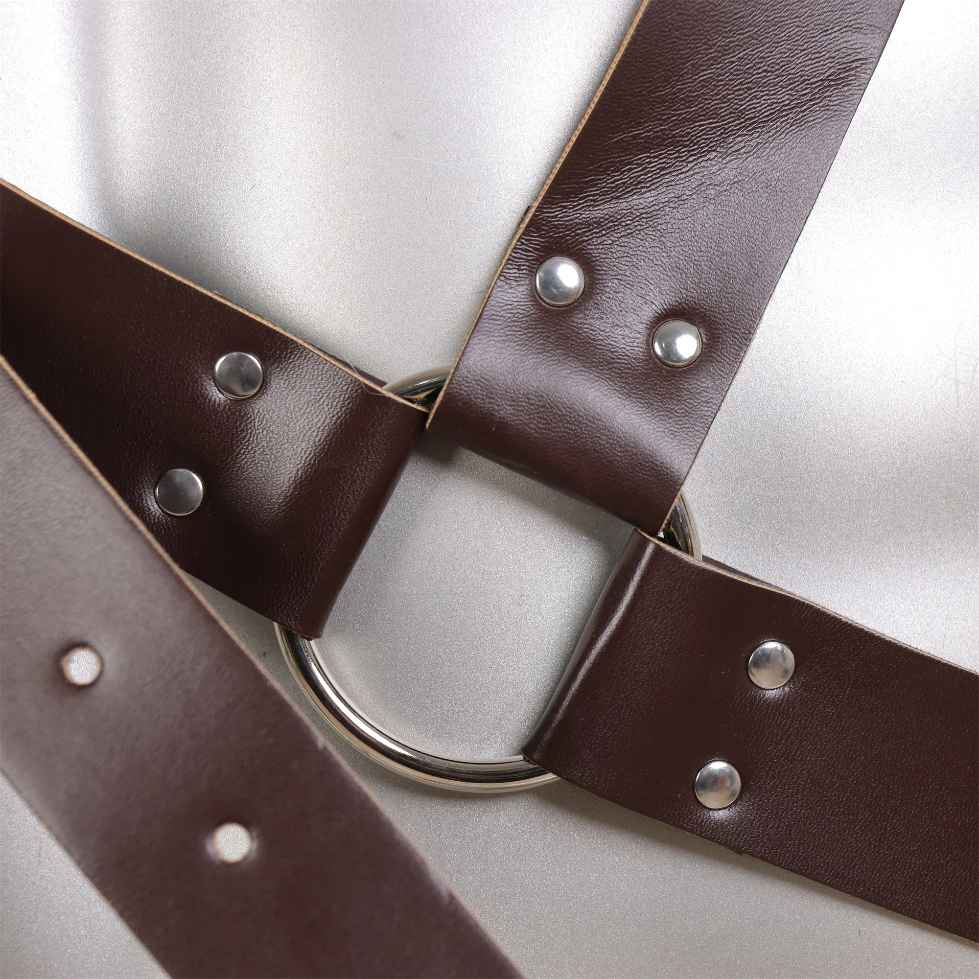 Mittelalterliche Ritter-Schulterrüstung aus PU-Leder Krieger-Schulterpanzer Cosplay-Zubehör Bühnenrequisiten – Detail 8
