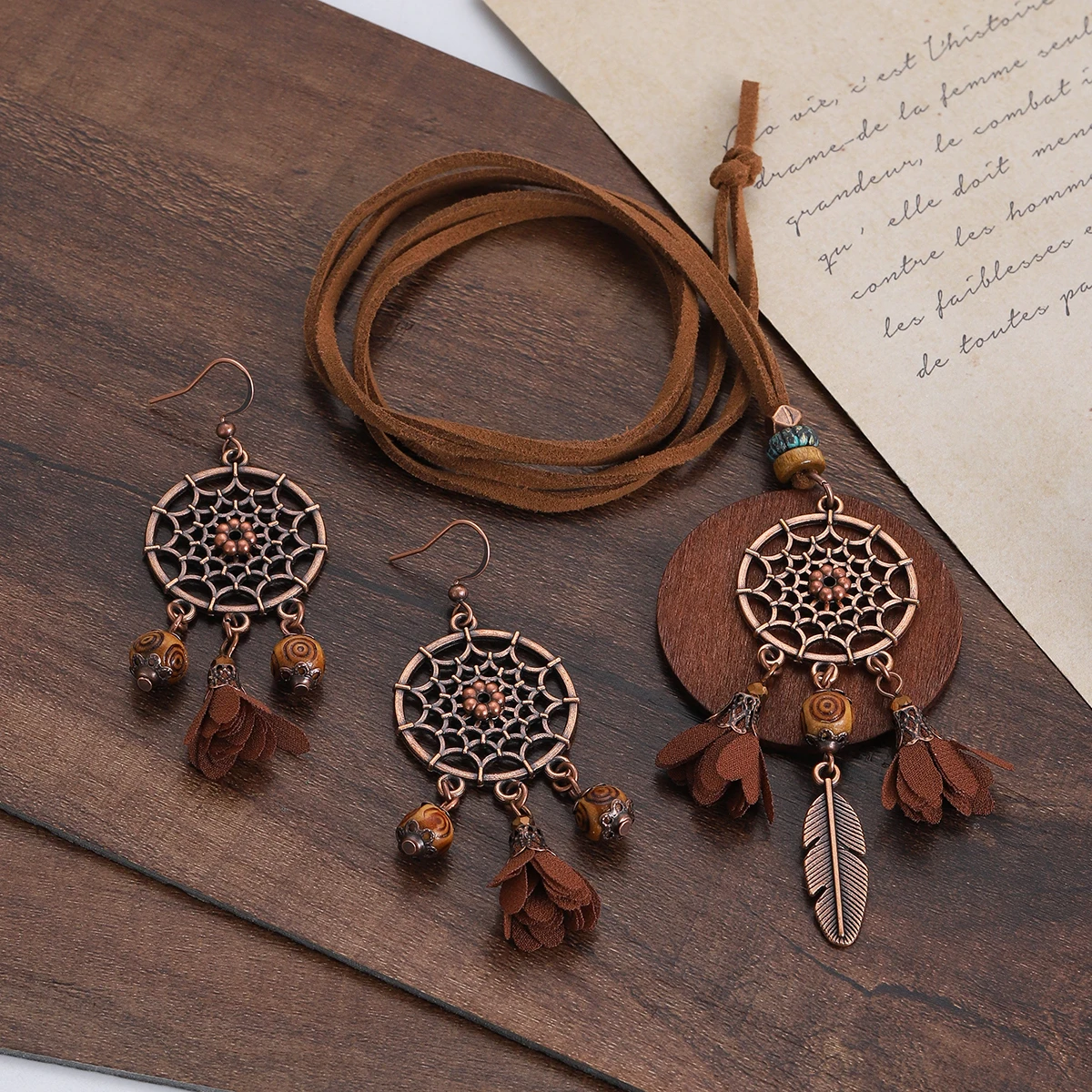New Vintage Dream Catcher Pendant Necklace Set Feather Wood Bead Flower Bohemia Women Leather Necklace Collares Jewelry Gift