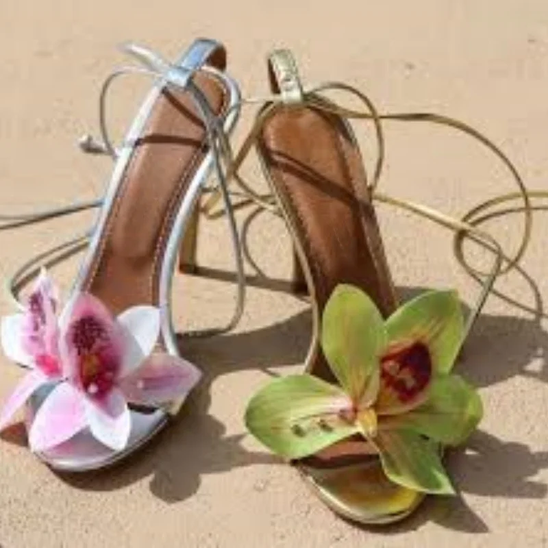 

Сандалии с цветочным украшением, тонкие туфли-лодочки, на высоком каблуке, с перекрестными ремешками, дизайнерская модная Роскошная модельная обувь со шнуровкой
