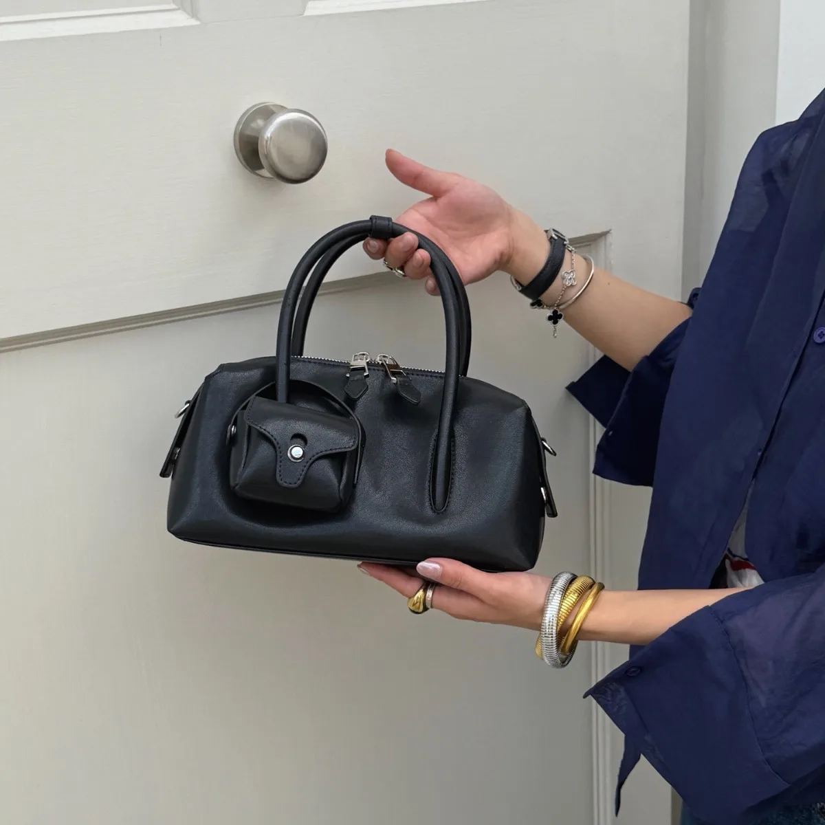 Niche Design Second-layer Cowhide Women Handbag Fashion Versatile Large-capacity Commuter Shoulder Bag Senior Sense Women Bag
