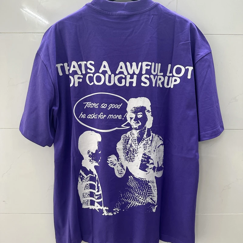 

THAT'S A AWFUL LOT OF COUGH SYRUP Футболка с короткими рукавами High Street Illustration с буквенным принтом и сиропом от кашля для мужчин, женщин, пар