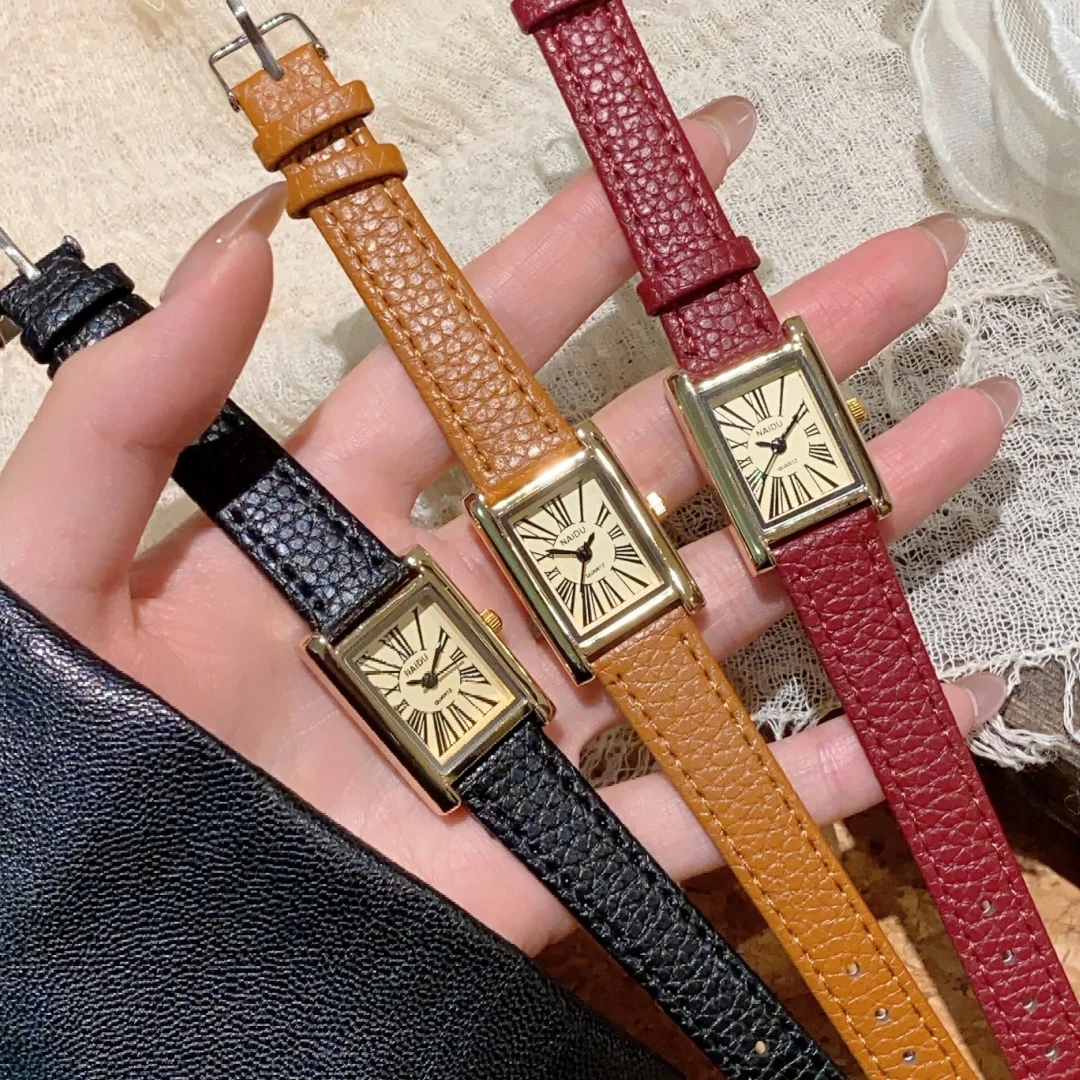นาฬิกาควอตซ์ผู้หญิงสไตล์โรมันใหม่ สายหนังลำลอง หน้าปัดสี่เหลี่ยม นาฬิกาข้อมือผู้หญิงสำหรับธุรกิจ relojes de mujer