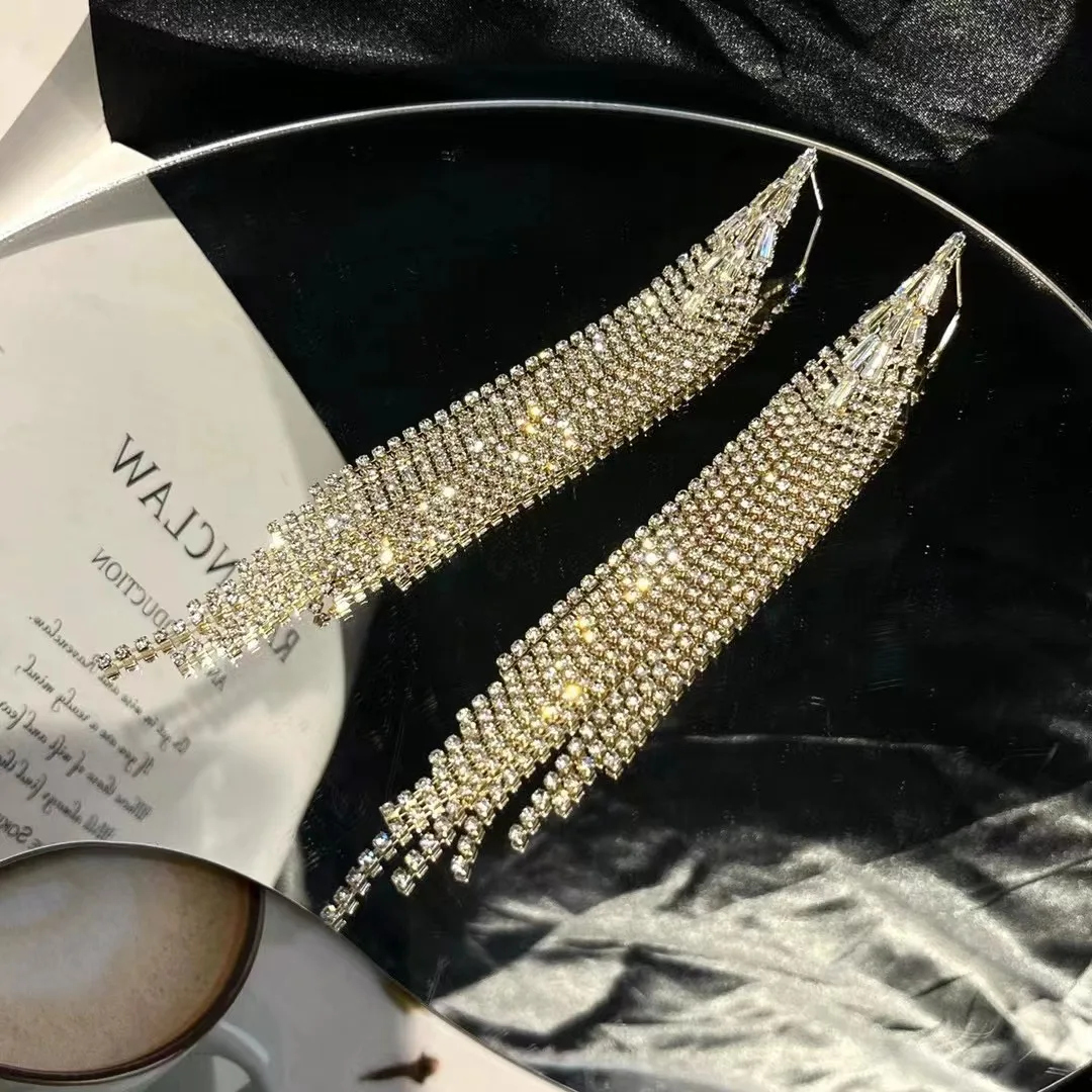 Long tassel earrings women's bodybuilding competition personality temperament nightclub earrings atmospheric exaggerated ear dro