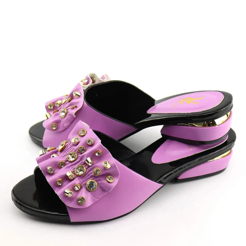 

Итальянские стильные босоножки на низком каблуке, дизайн 2023, летние женские босоножки на низком каблуке со стразами и блестящими стразами