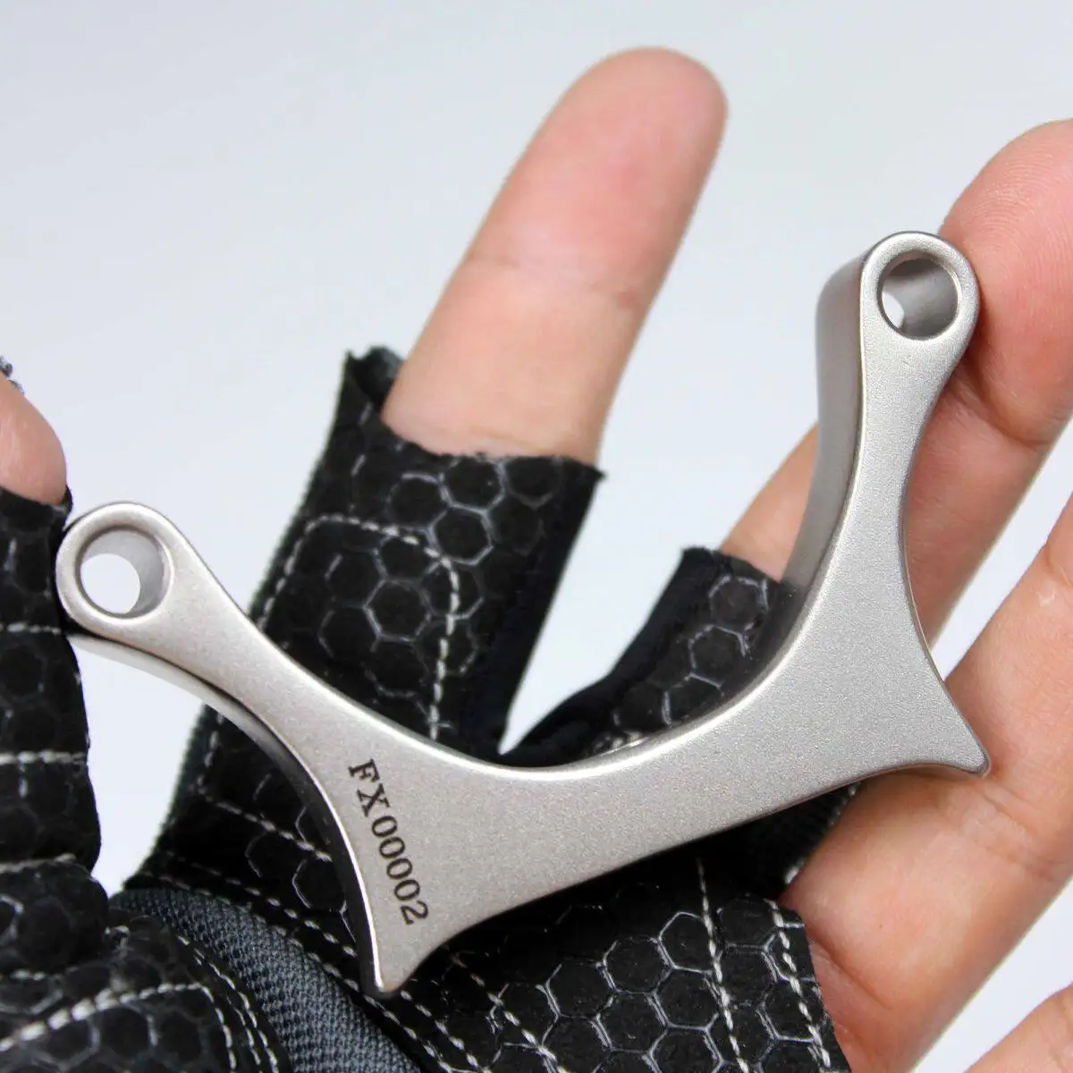 Stainless Steel Slingshot Accessories Flat Rubber Band Closure Ball Holder CNC Bow Head Outdoor  Tool