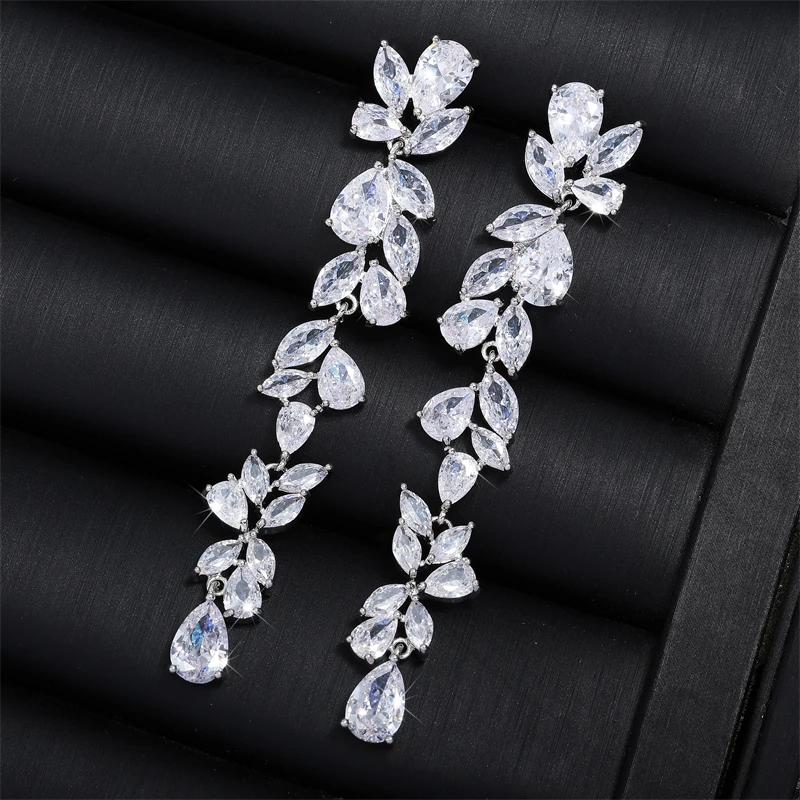 Uilz Fashion Cubic Zirconia Crystal Long Drop Leaf Earrings dla eleganckich kobiet CZ Biżuteria ślubna dla nowożeńców Akcesoria