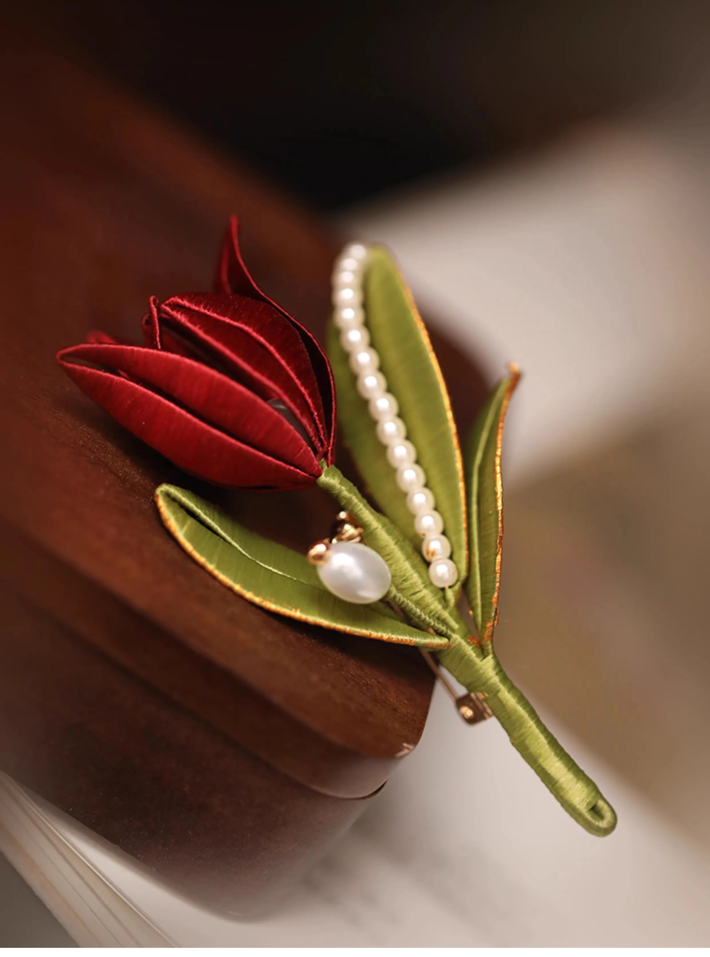 FXLRY Original Handmade Pearl Tulip flowers Tangled Flowers Pin Vintage brooch For Women Coat accessory