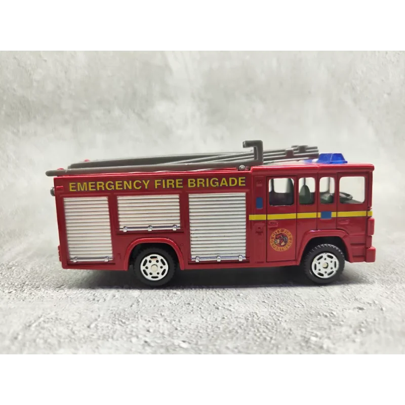 Diecast cprgo escala 1:48 motor de bombeiros acabado guerreiro de fogo liga modelo de carro brinquedo colecionável presente lembrança exibição ornamento