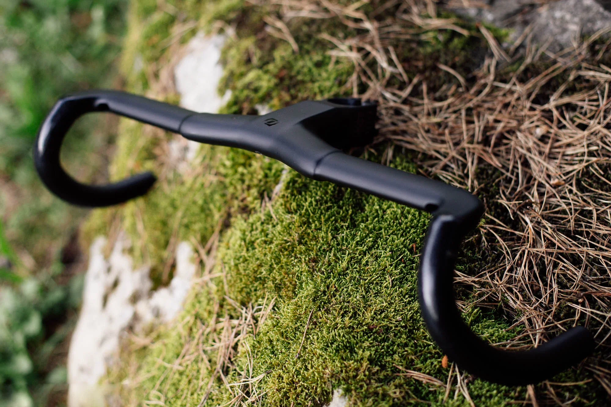 Syncros Creston IC Sl Integration Full Carbon Fibre Road Bicycle Handlebar Length 70-120mm Width 401 - 500mm Racing Handlebar