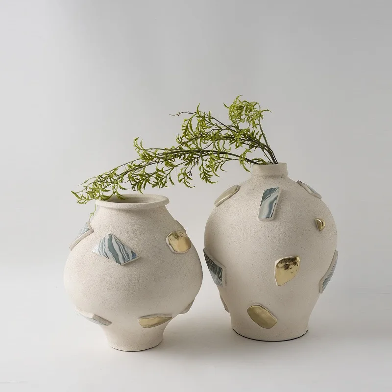 Simple wabi-sabi wind handmade ceramic vase, model room, homestay geometric patch, entrance flower arrangement,