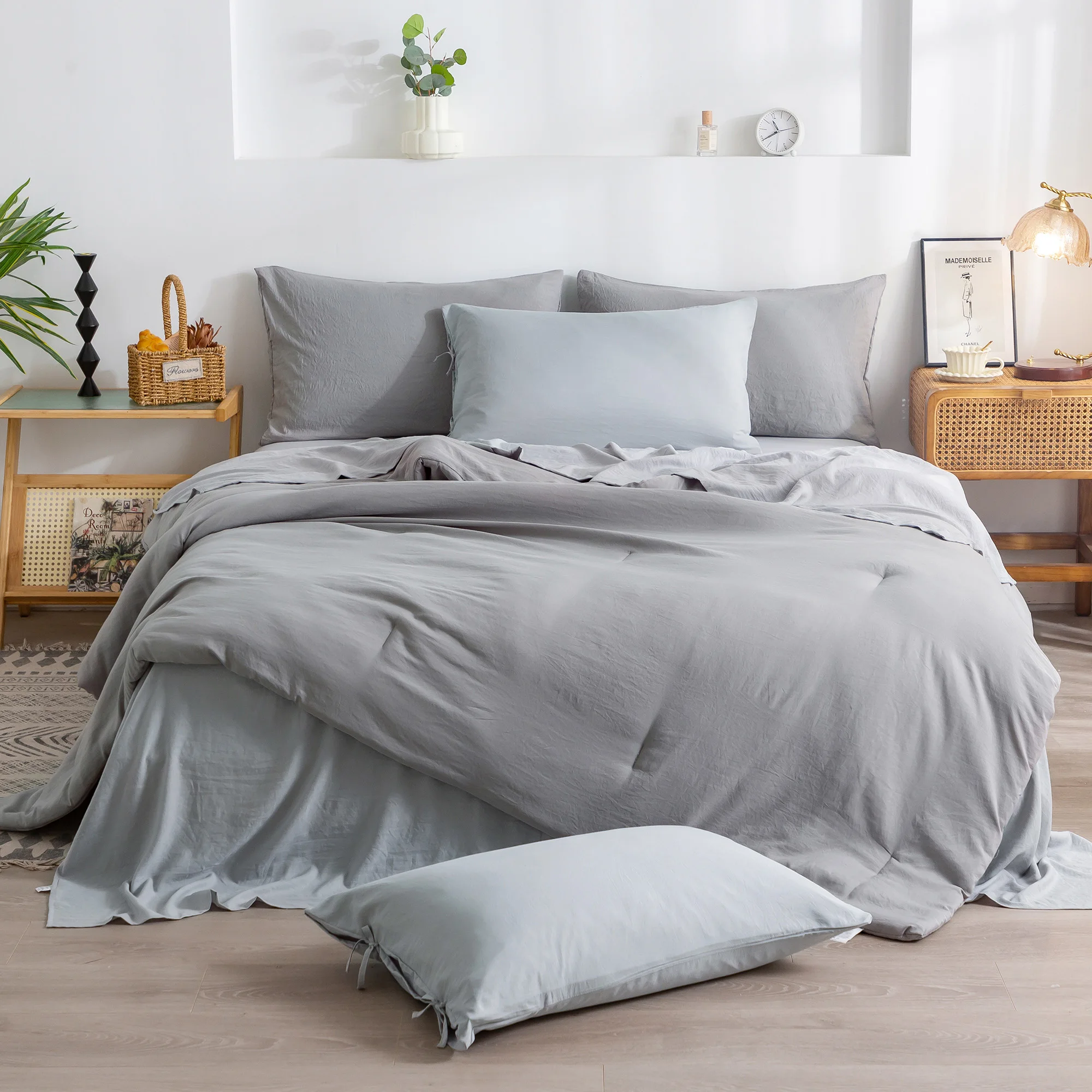 

Ultra-Soft Twin Comforter Set with Sheets 5 Pieces Bed in a Bag Dark Grey Comforter and Light Gray Bedding Sheet Sets