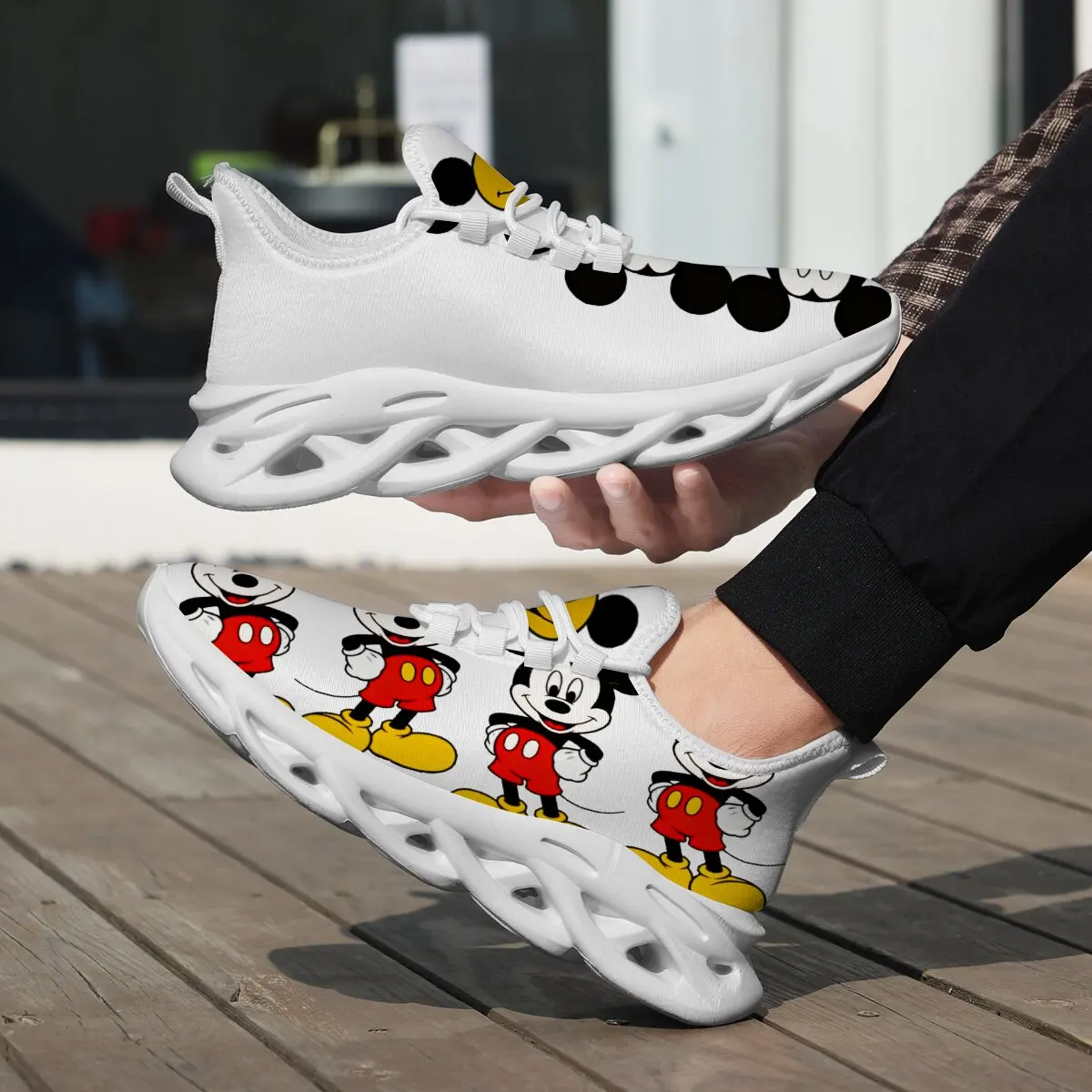 أحذية ديزني النسائية الرياضية غير الرسمية ميكي ماوس أحذية رياضية خفيفة الوزن قابلة للتنفس ومضادة للانزلاق أحذية مسطحة للجري في الهواء الطلق أحذية مفلكنة #4