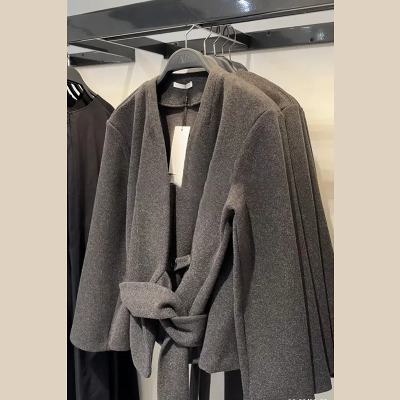 سترة نسائية عادية برقبة على شكل v مع حزام أنيقة فضفاضة الصلبة كم طويل الدانتيل يصل معاطف أسلوب بسيط 2025 الخريف الإناث ملابس خارجية