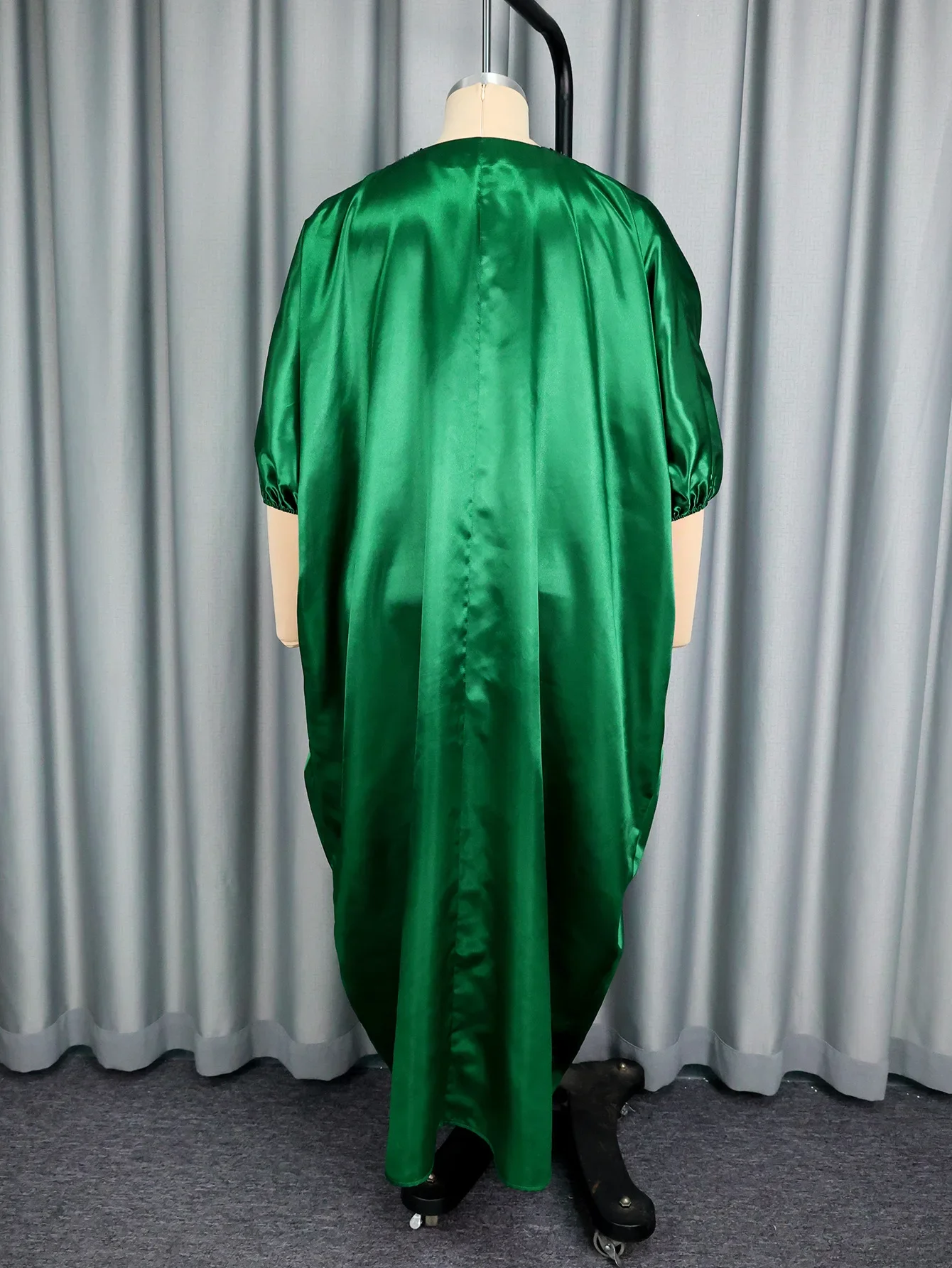 فساتين أفريقية أنيقة لامعة فساتين بوبو للنساء قطعة واحدة مجموعة دانتيل داخل فستان أفريقي تقليدي ملابس طويلة فضفاضة Dashiki