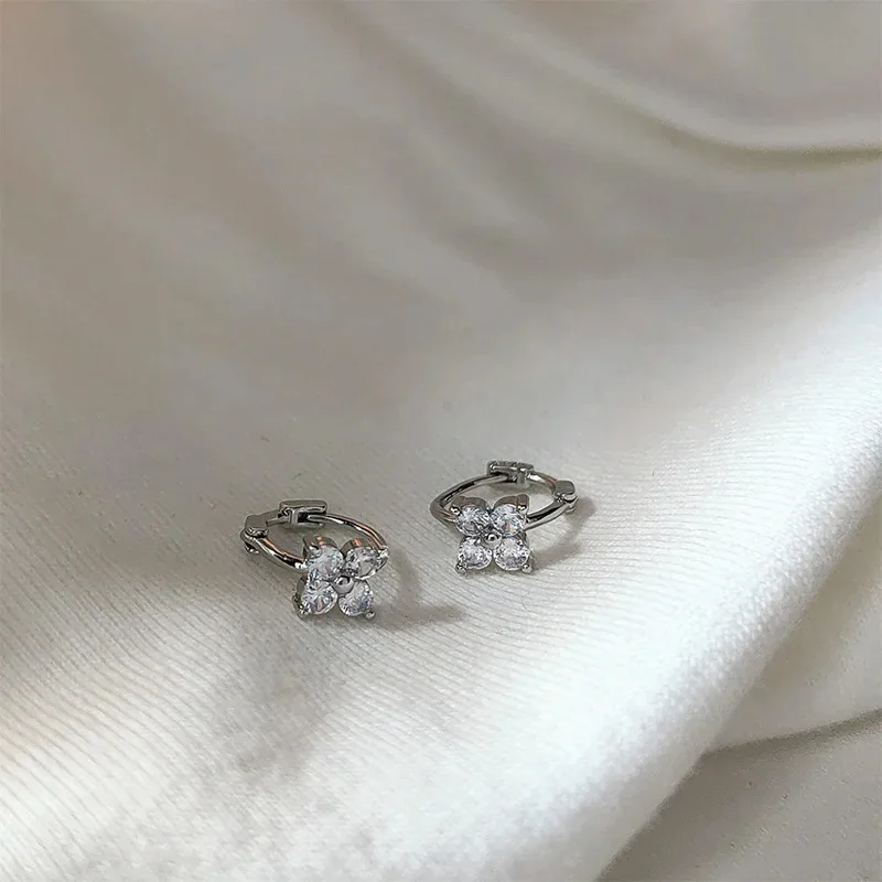 Trendy Cute Sweet Hollow Heart Zircon Hoop Earring For Women Classic Shiny Stud Earrings Fashion Small Ear Buckle Female Jewelry image 2