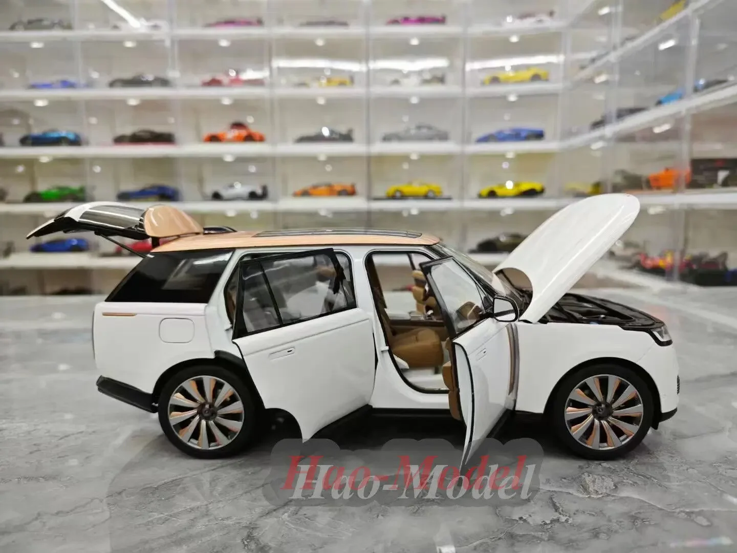 

LCD 1:18 For Range Rover Honor Creation Alloy Metal Diecast Model Car Boys Birthday Gifts Hobby Display Collection Ornaments